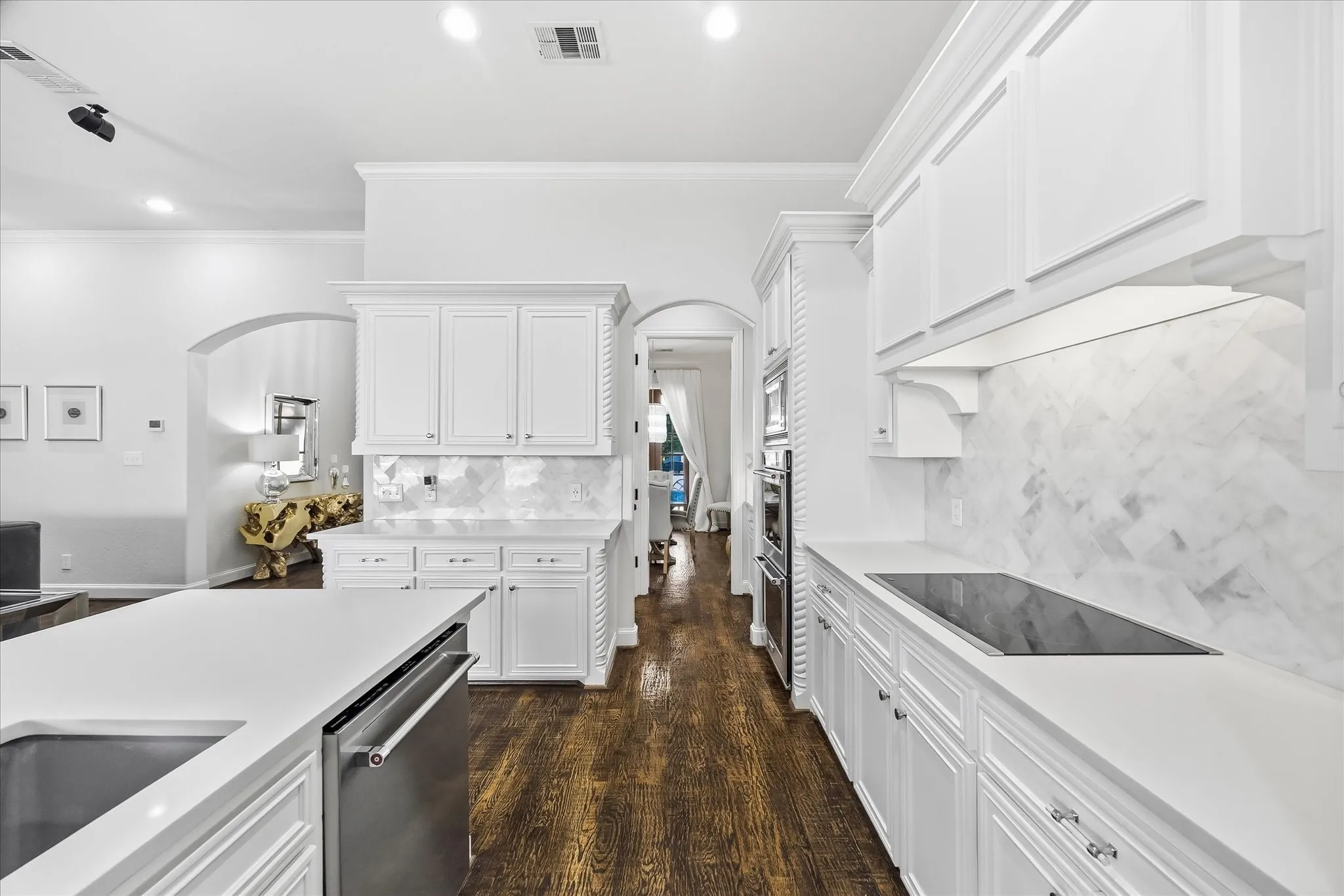 Single Family Residence For Sale in Rockwall County , 5 Wiltshire Court, Heath, Texas 75032, 5 Bedroom, 4 Bathroom, 3 Garage spaces, 4,407 Sqft, built in 2003, mls#21385623, Real Estate Agent in Heath, Homes For Sale in Rockwall county, Homes For Sale in Heath, Realtor in Heath Texas, Real Estate Brokerage Independent Realty Texas, Luminita Cordes Realtor