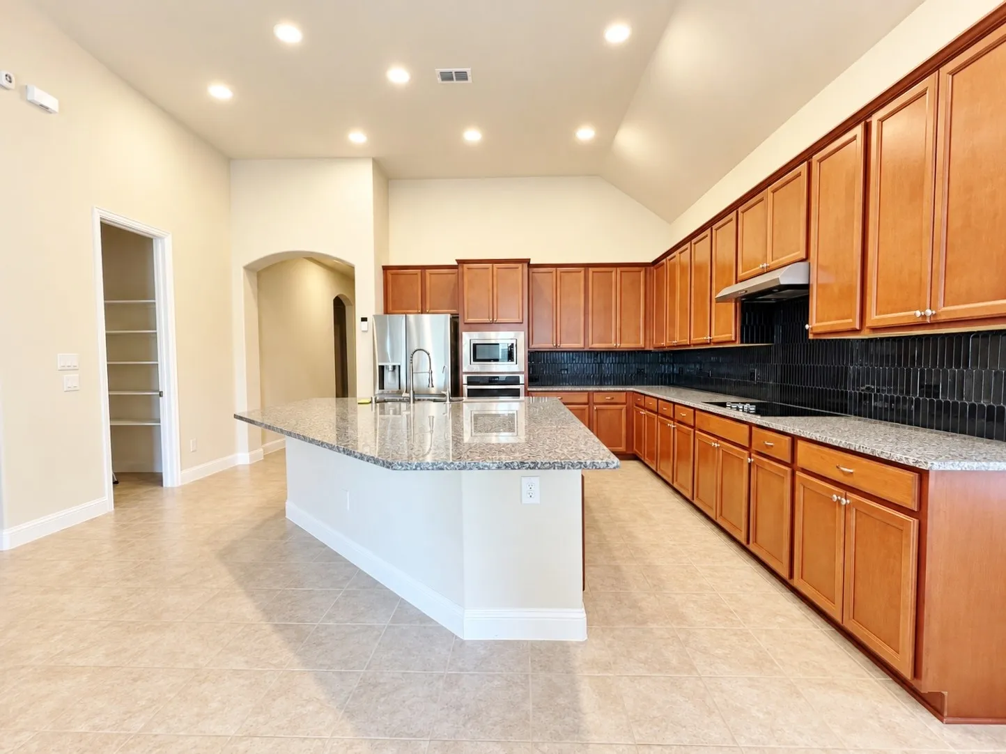 Single Family Residence For Rent in Denton County , 2645 Walnut Creek Lane, The Colony, Texas 75056, 3 Bedroom, 2 Bathroom, 3 Garage spaces, 2,338 Sqft, built in 2015, mls#21386774, Real Estate Agent in The Colony, Homes For Rent in Denton county, Homes For Rent in The Colony, Realtor in The Colony Texas, Real Estate Brokerage Independent Realty Texas, Luminita Cordes Realtor