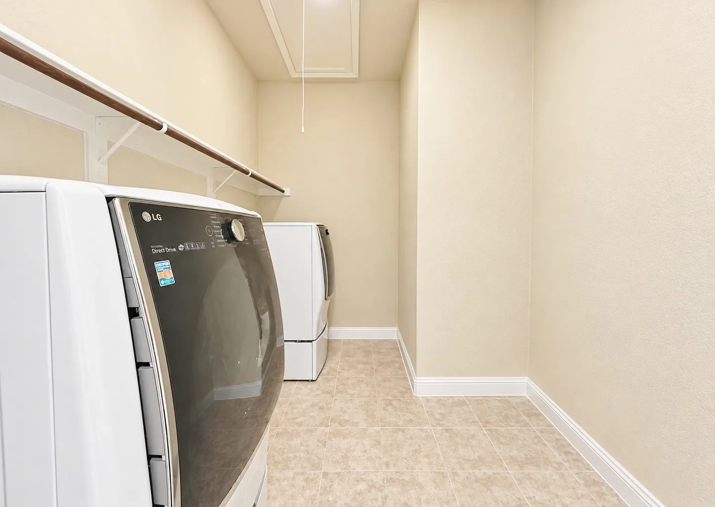 Single Family Residence For Rent in Denton County , 2645 Walnut Creek Lane, The Colony, Texas 75056, 3 Bedroom, 2 Bathroom, 3 Garage spaces, 2,338 Sqft, built in 2015, mls#21386774, Real Estate Agent in The Colony, Homes For Rent in Denton county, Homes For Rent in The Colony, Realtor in The Colony Texas, Real Estate Brokerage Independent Realty Texas, Luminita Cordes Realtor