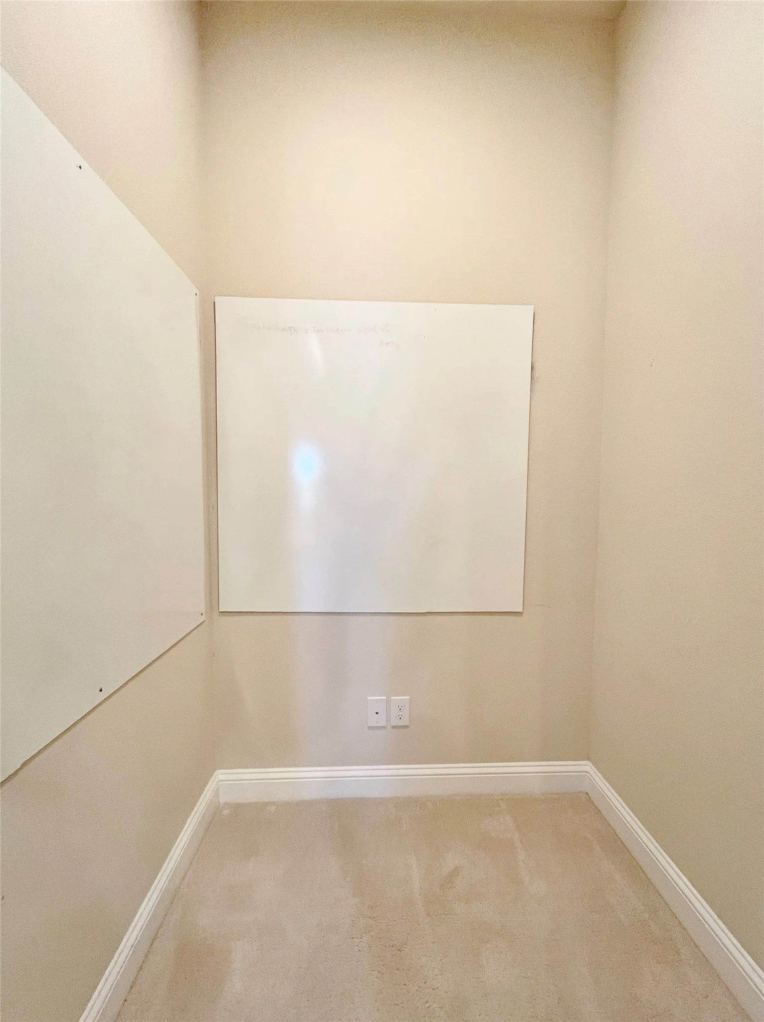 Single Family Residence For Rent in Denton County , 2645 Walnut Creek Lane, The Colony, Texas 75056, 3 Bedroom, 2 Bathroom, 3 Garage spaces, 2,338 Sqft, built in 2015, mls#21386774, Real Estate Agent in The Colony, Homes For Rent in Denton county, Homes For Rent in The Colony, Realtor in The Colony Texas, Real Estate Brokerage Independent Realty Texas, Luminita Cordes Realtor