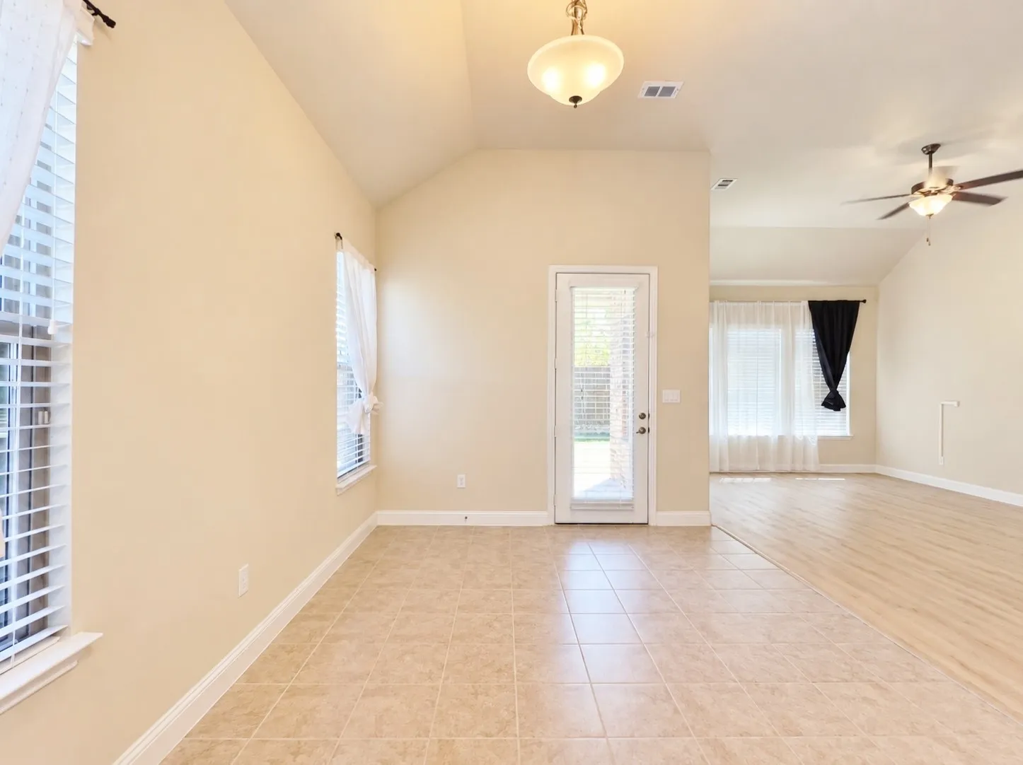 Single Family Residence For Rent in Denton County , 2645 Walnut Creek Lane, The Colony, Texas 75056, 3 Bedroom, 2 Bathroom, 3 Garage spaces, 2,338 Sqft, built in 2015, mls#21386774, Real Estate Agent in The Colony, Homes For Rent in Denton county, Homes For Rent in The Colony, Realtor in The Colony Texas, Real Estate Brokerage Independent Realty Texas, Luminita Cordes Realtor