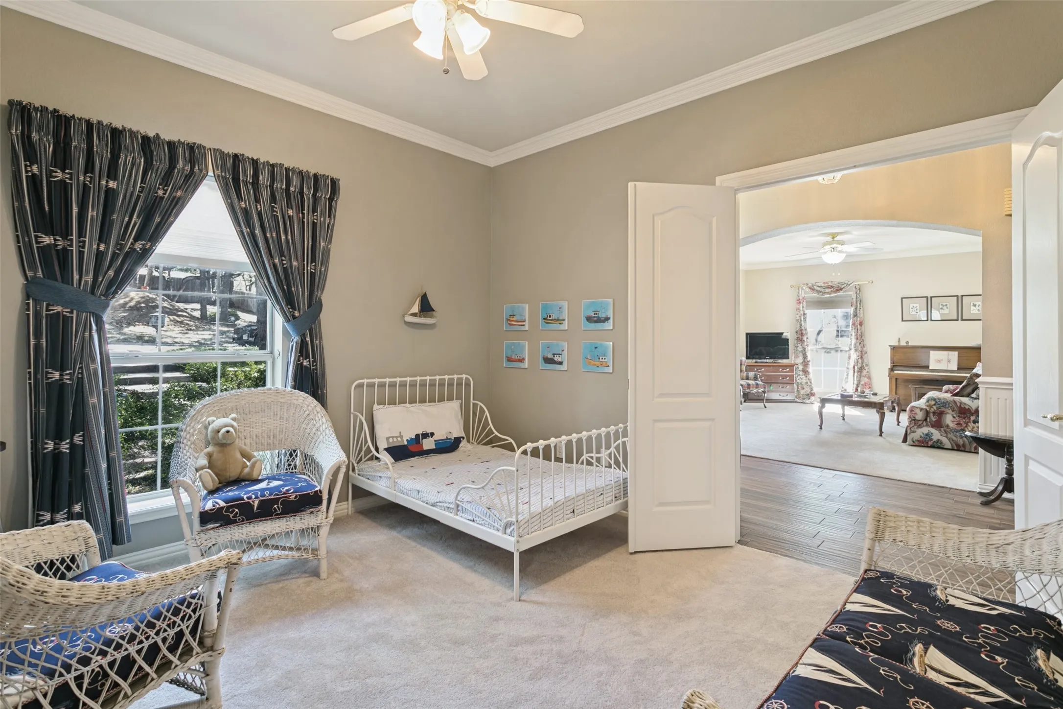 Single Family Residence For Sale in Tarrant County , 1814 Woodridge Drive, Arlington, Texas 76013, 4 Bedroom, 4 Bathroom, 2 Garage spaces, 3,287 Sqft, built in 1995, mls#21385723, Real Estate Agent in Arlington, Homes For Sale in Tarrant county, Homes For Sale in Arlington, Realtor in Arlington Texas, Real Estate Brokerage Independent Realty Texas, Luminita Cordes Realtor