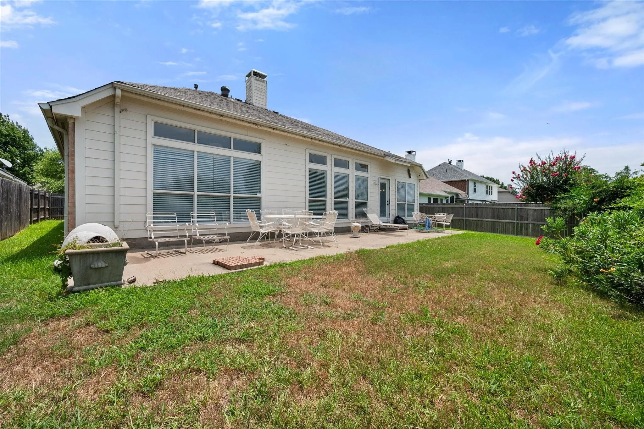 Single Family Residence For Sale in Tarrant County , 6604 High Brook Drive, Fort Worth, Texas 76132, 3 Bedroom, 2 Bathroom, 2 Garage spaces, 2,183 Sqft, built in 1997, mls#21386772, Real Estate Agent in Fort Worth, Homes For Sale in Tarrant county, Homes For Sale in Fort Worth, Realtor in Fort Worth Texas, Real Estate Brokerage Independent Realty Texas, Luminita Cordes Realtor
