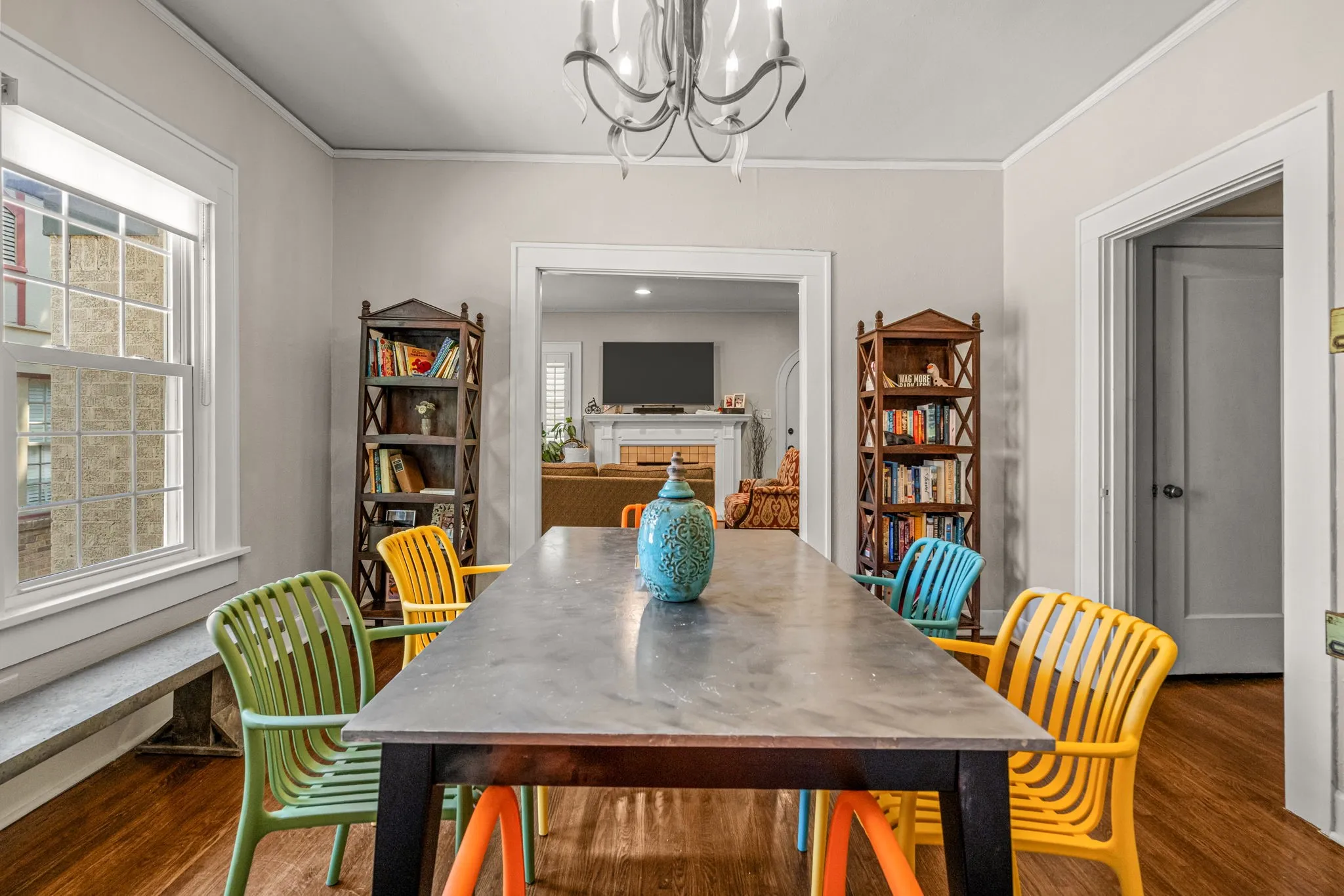Single Family Residence For Sale in Tarrant County , 2736 Willing Avenue, Fort Worth, Texas 76110, 2 Bedroom, 1 Bathroom, 1 Garage spaces, 1,488 Sqft, built in 1927, mls#21383125, Real Estate Agent in Fort Worth, Homes For Sale in Tarrant county, Homes For Sale in Fort Worth, Realtor in Fort Worth Texas, Real Estate Brokerage Independent Realty Texas, Luminita Cordes Realtor