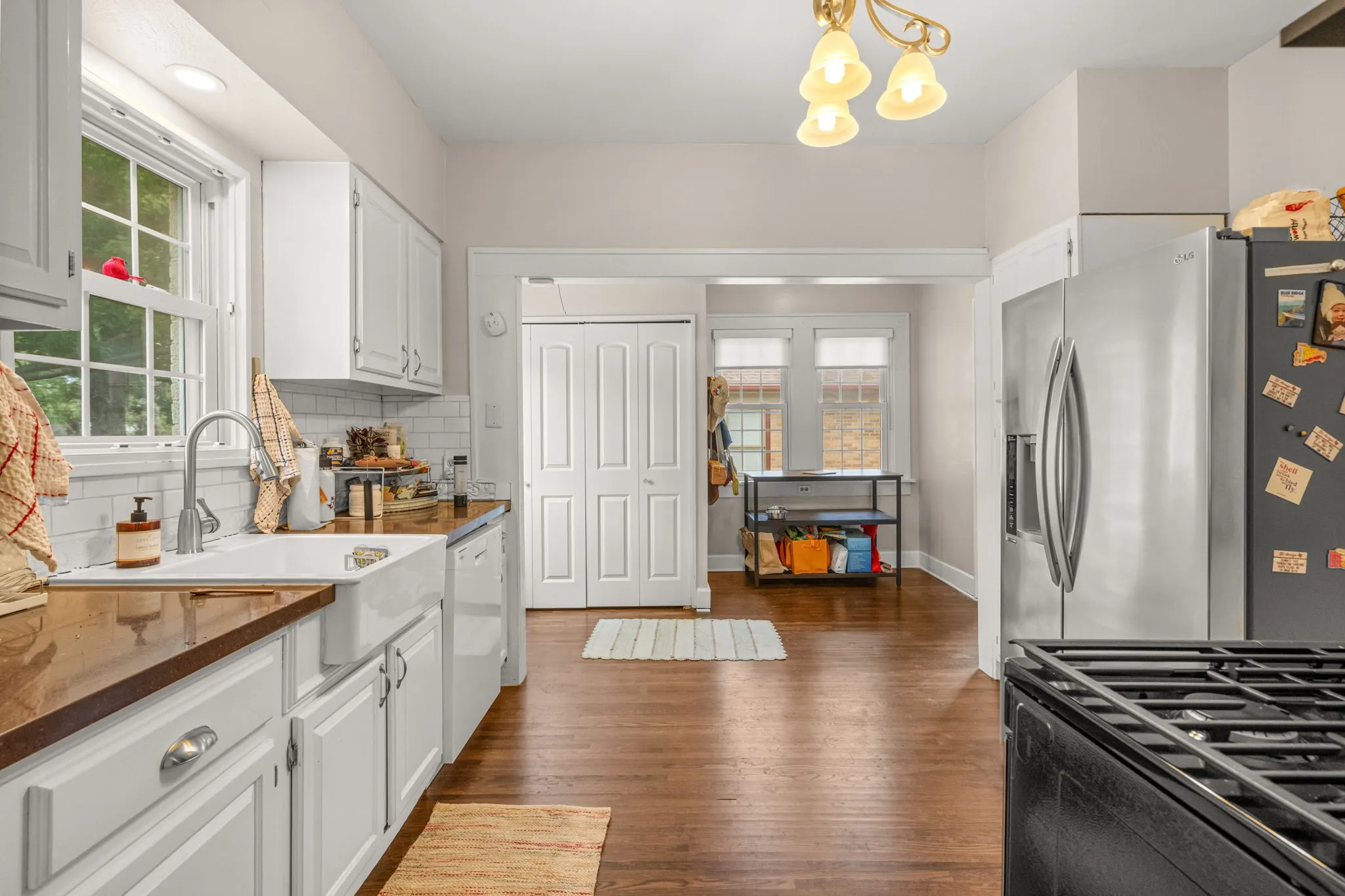 Single Family Residence For Sale in Tarrant County , 2736 Willing Avenue, Fort Worth, Texas 76110, 2 Bedroom, 1 Bathroom, 1 Garage spaces, 1,488 Sqft, built in 1927, mls#21383125, Real Estate Agent in Fort Worth, Homes For Sale in Tarrant county, Homes For Sale in Fort Worth, Realtor in Fort Worth Texas, Real Estate Brokerage Independent Realty Texas, Luminita Cordes Realtor