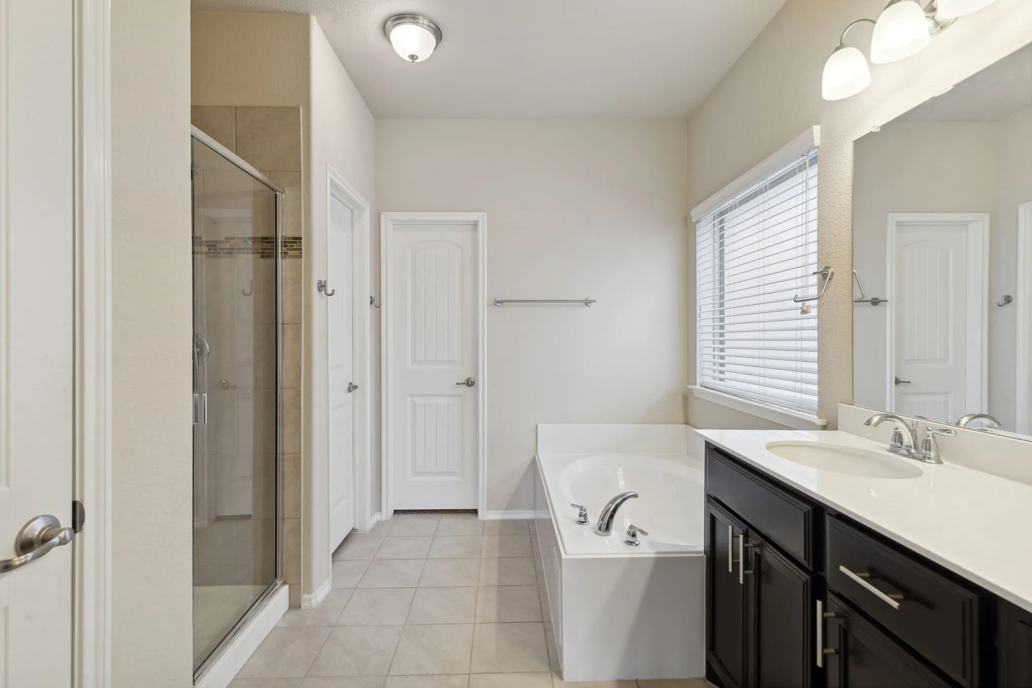 Single Family Residence For Rent in Collin County , 812 Gray Fox Drive, Mc Kinney, Texas 75071, 3 Bedroom, 3 Bathroom, 2 Garage spaces, 2,292 Sqft, built in 2016, mls#21386792, Real Estate Agent in Mc Kinney, Homes For Rent in Collin county, Homes For Rent in Mc Kinney, Realtor in Mc Kinney Texas, Real Estate Brokerage Independent Realty Texas, Luminita Cordes Realtor