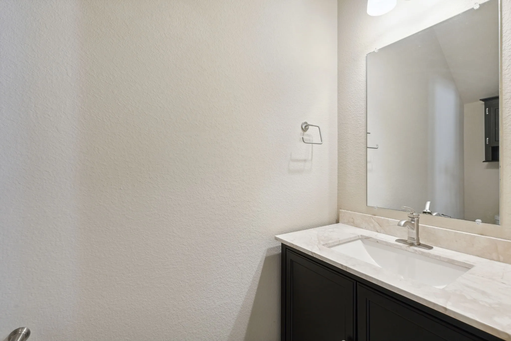 Single Family Residence For Rent in Collin County , 812 Gray Fox Drive, Mc Kinney, Texas 75071, 3 Bedroom, 3 Bathroom, 2 Garage spaces, 2,292 Sqft, built in 2016, mls#21386792, Real Estate Agent in Mc Kinney, Homes For Rent in Collin county, Homes For Rent in Mc Kinney, Realtor in Mc Kinney Texas, Real Estate Brokerage Independent Realty Texas, Luminita Cordes Realtor