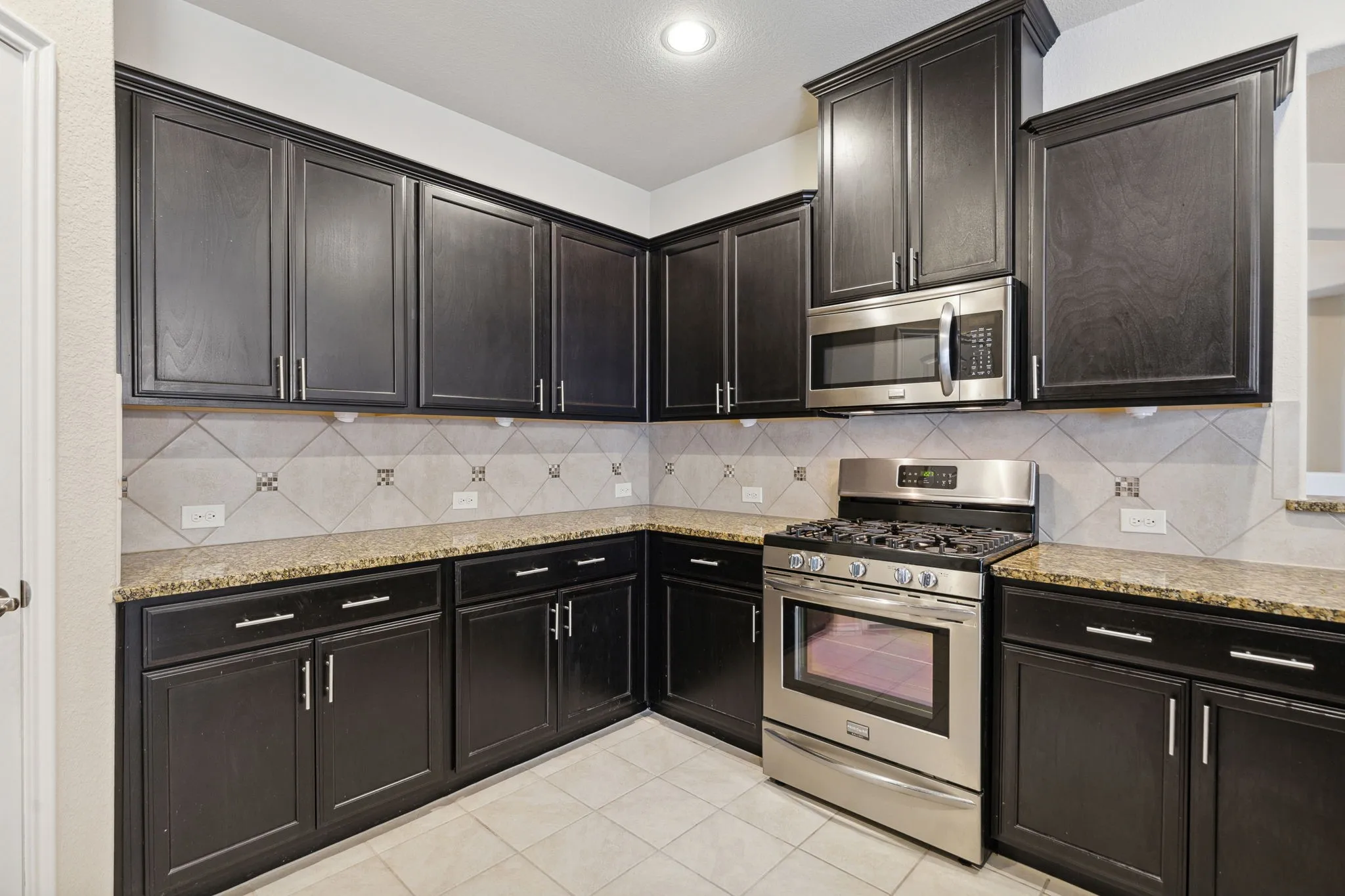 Single Family Residence For Rent in Collin County , 812 Gray Fox Drive, Mc Kinney, Texas 75071, 3 Bedroom, 3 Bathroom, 2 Garage spaces, 2,292 Sqft, built in 2016, mls#21386792, Real Estate Agent in Mc Kinney, Homes For Rent in Collin county, Homes For Rent in Mc Kinney, Realtor in Mc Kinney Texas, Real Estate Brokerage Independent Realty Texas, Luminita Cordes Realtor