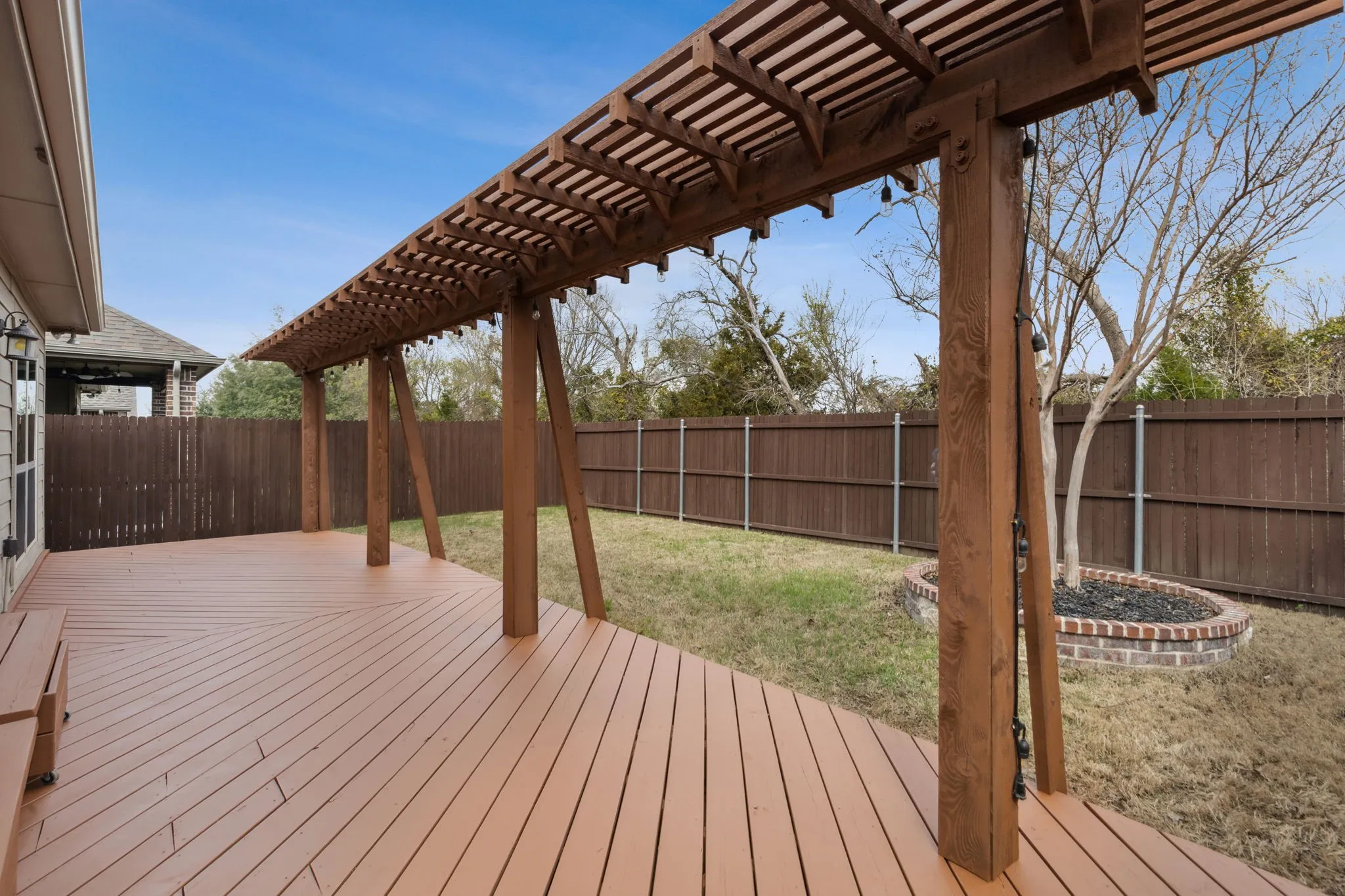 Single Family Residence For Rent in Collin County , 812 Gray Fox Drive, Mc Kinney, Texas 75071, 3 Bedroom, 3 Bathroom, 2 Garage spaces, 2,292 Sqft, built in 2016, mls#21386792, Real Estate Agent in Mc Kinney, Homes For Rent in Collin county, Homes For Rent in Mc Kinney, Realtor in Mc Kinney Texas, Real Estate Brokerage Independent Realty Texas, Luminita Cordes Realtor