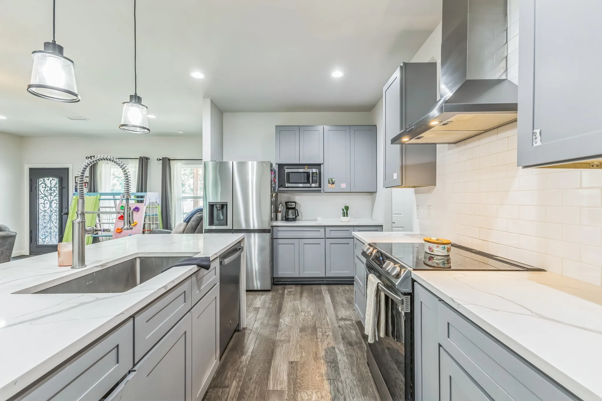 Single Family Residence For Rent in Kaufman County , 424 N Mcgraw Street, Forney, Texas 75126, 3 Bedroom, 2 Bathroom, 2 Garage spaces, 2,004 Sqft, built in 2022, mls#21386793, Real Estate Agent in Forney, Homes For Rent in Kaufman county, Homes For Rent in Forney, Realtor in Forney Texas, Real Estate Brokerage Independent Realty Texas, Luminita Cordes Realtor
