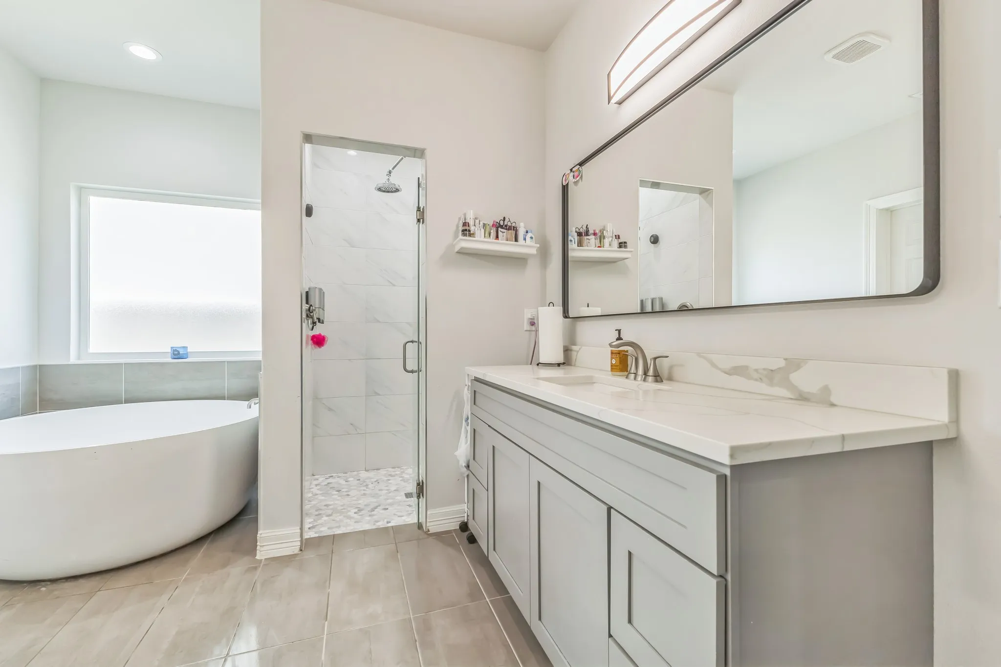 Single Family Residence For Rent in Kaufman County , 424 N Mcgraw Street, Forney, Texas 75126, 3 Bedroom, 2 Bathroom, 2 Garage spaces, 2,004 Sqft, built in 2022, mls#21386793, Real Estate Agent in Forney, Homes For Rent in Kaufman county, Homes For Rent in Forney, Realtor in Forney Texas, Real Estate Brokerage Independent Realty Texas, Luminita Cordes Realtor
