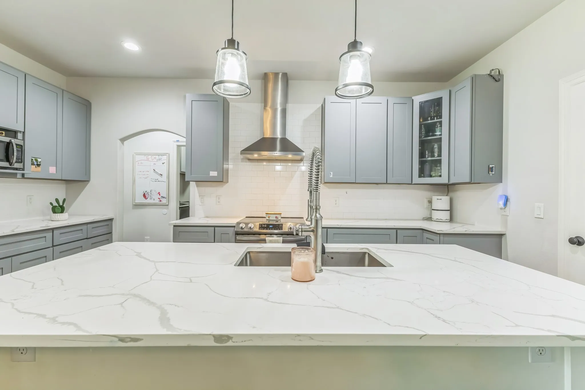 Single Family Residence For Rent in Kaufman County , 424 N Mcgraw Street, Forney, Texas 75126, 3 Bedroom, 2 Bathroom, 2 Garage spaces, 2,004 Sqft, built in 2022, mls#21386793, Real Estate Agent in Forney, Homes For Rent in Kaufman county, Homes For Rent in Forney, Realtor in Forney Texas, Real Estate Brokerage Independent Realty Texas, Luminita Cordes Realtor