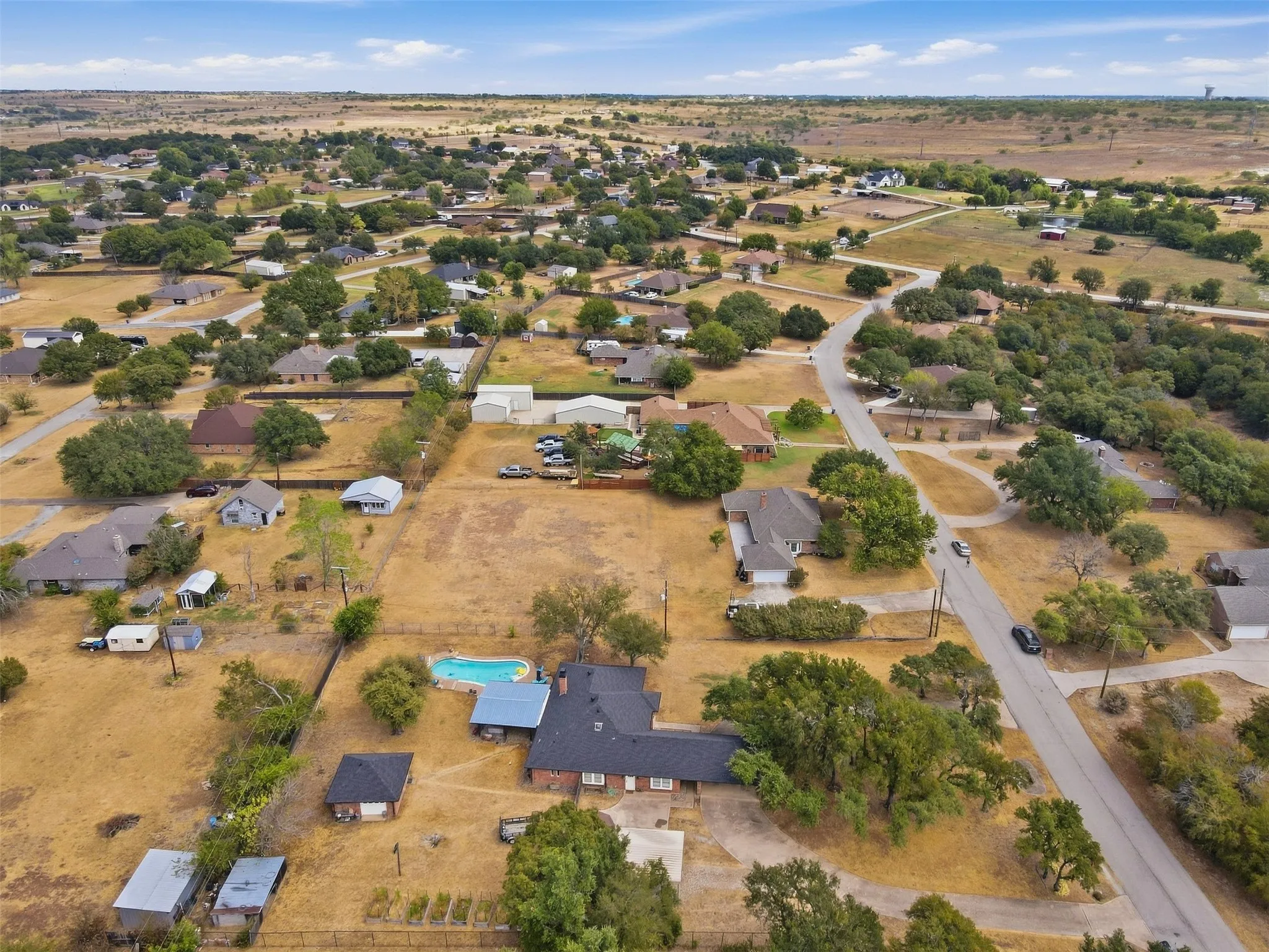 Single Family Residence For Sale in Parker County , 112 Fairway Drive, Willow Park, Texas 76087, 3 Bedroom, 3 Bathroom, Garage spaces, 2,362 Sqft, built in 1986, mls#21386468, Real Estate Agent in Willow Park, Homes For Sale in Parker county, Homes For Sale in Willow Park, Realtor in Willow Park Texas, Real Estate Brokerage Independent Realty Texas, Luminita Cordes Realtor