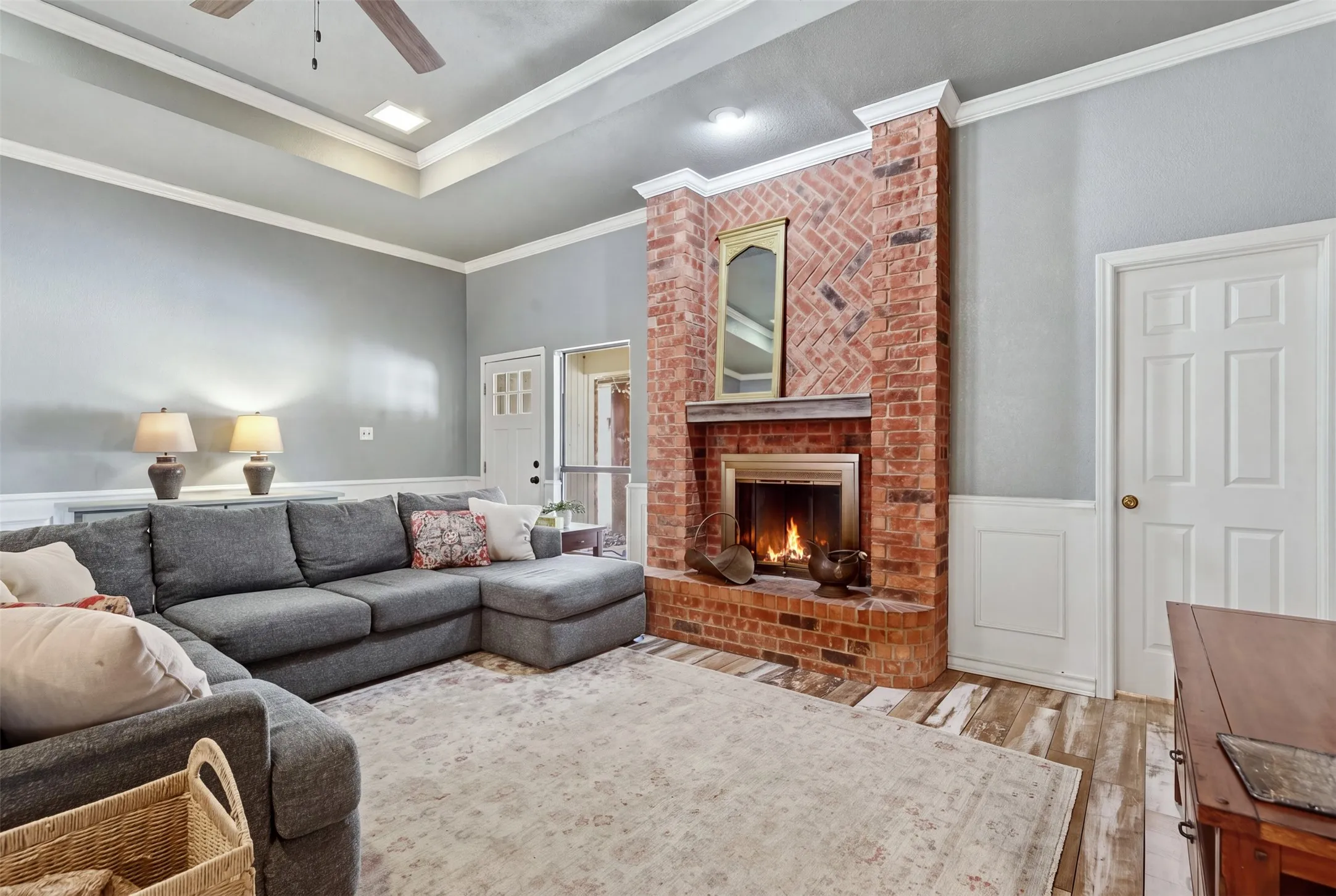 Single Family Residence For Sale in Parker County , 112 Fairway Drive, Willow Park, Texas 76087, 3 Bedroom, 3 Bathroom, Garage spaces, 2,362 Sqft, built in 1986, mls#21386468, Real Estate Agent in Willow Park, Homes For Sale in Parker county, Homes For Sale in Willow Park, Realtor in Willow Park Texas, Real Estate Brokerage Independent Realty Texas, Luminita Cordes Realtor