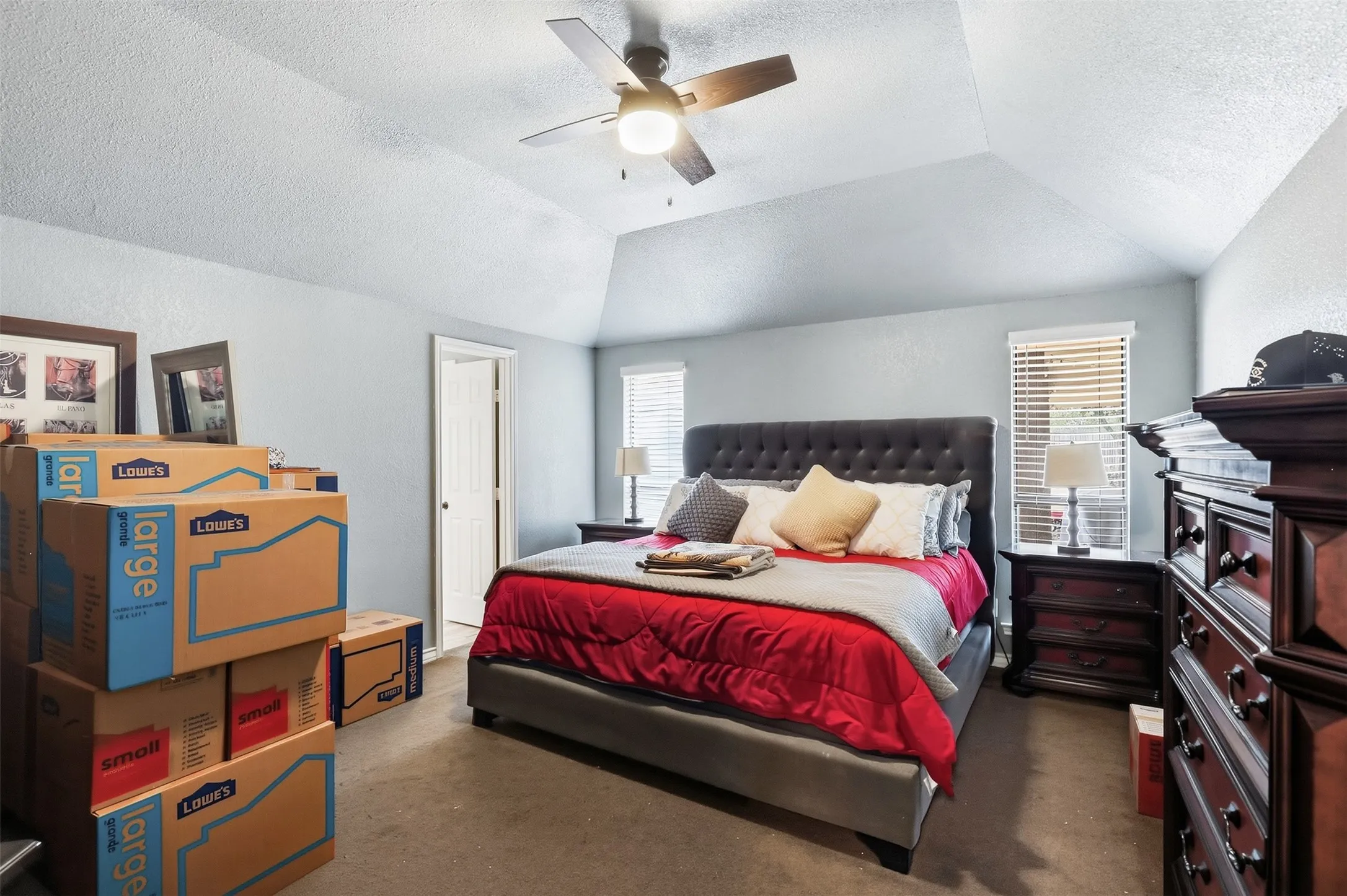 Single Family Residence For Sale in Parker County , 112 Fairway Drive, Willow Park, Texas 76087, 3 Bedroom, 3 Bathroom, Garage spaces, 2,362 Sqft, built in 1986, mls#21386468, Real Estate Agent in Willow Park, Homes For Sale in Parker county, Homes For Sale in Willow Park, Realtor in Willow Park Texas, Real Estate Brokerage Independent Realty Texas, Luminita Cordes Realtor