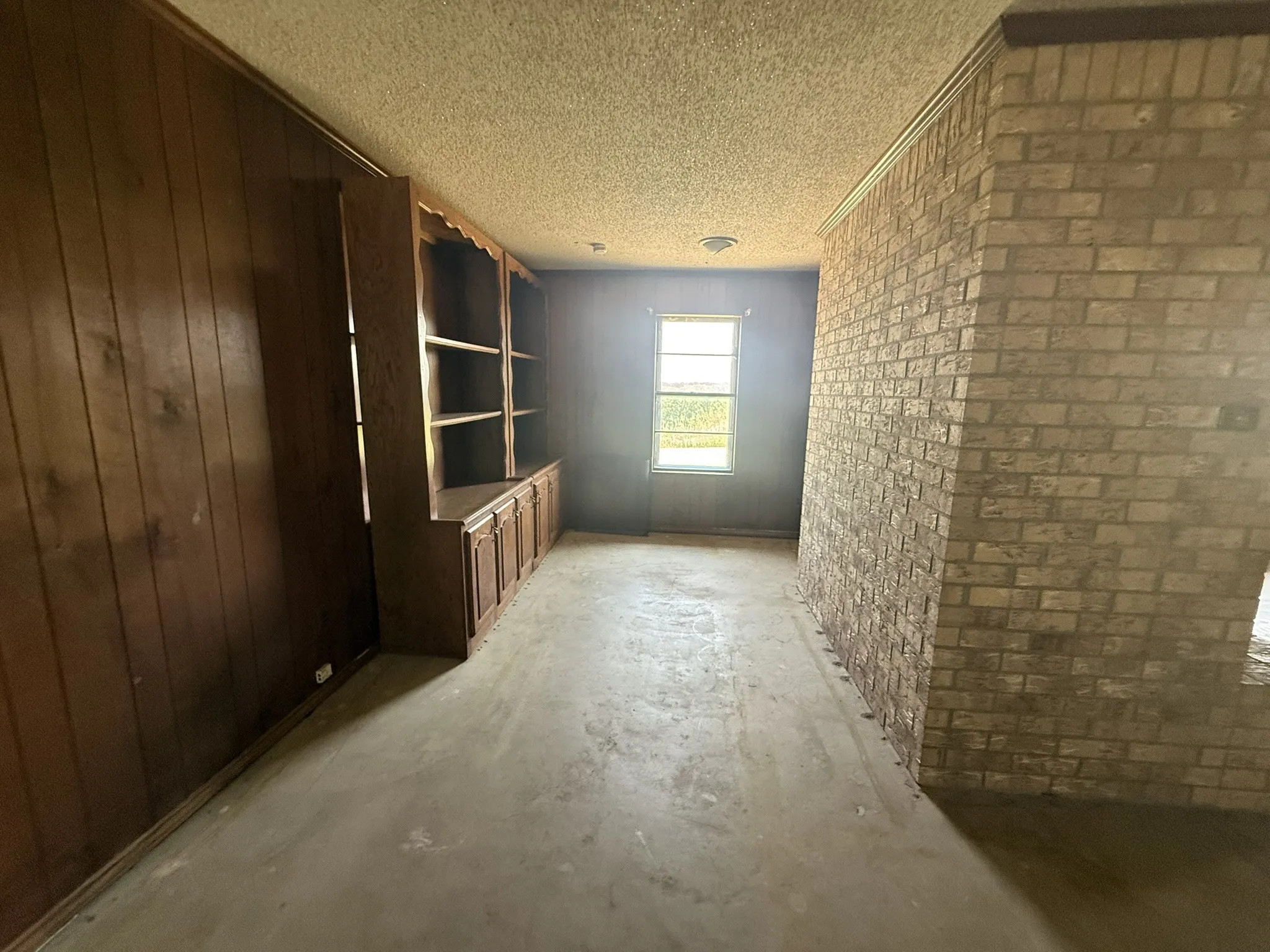 Single Family Residence For Sale in Eastland County , 319 County Road 164, Eastland, Texas 76448, 3 Bedroom, 2 Bathroom, 2 Garage spaces, 2,040 Sqft, built in 1984, mls#21275736, Real Estate Agent in Eastland, Homes For Sale in Eastland county, Homes For Sale in Eastland, Realtor in Eastland Texas, Real Estate Brokerage Independent Realty Texas, Luminita Cordes Realtor
