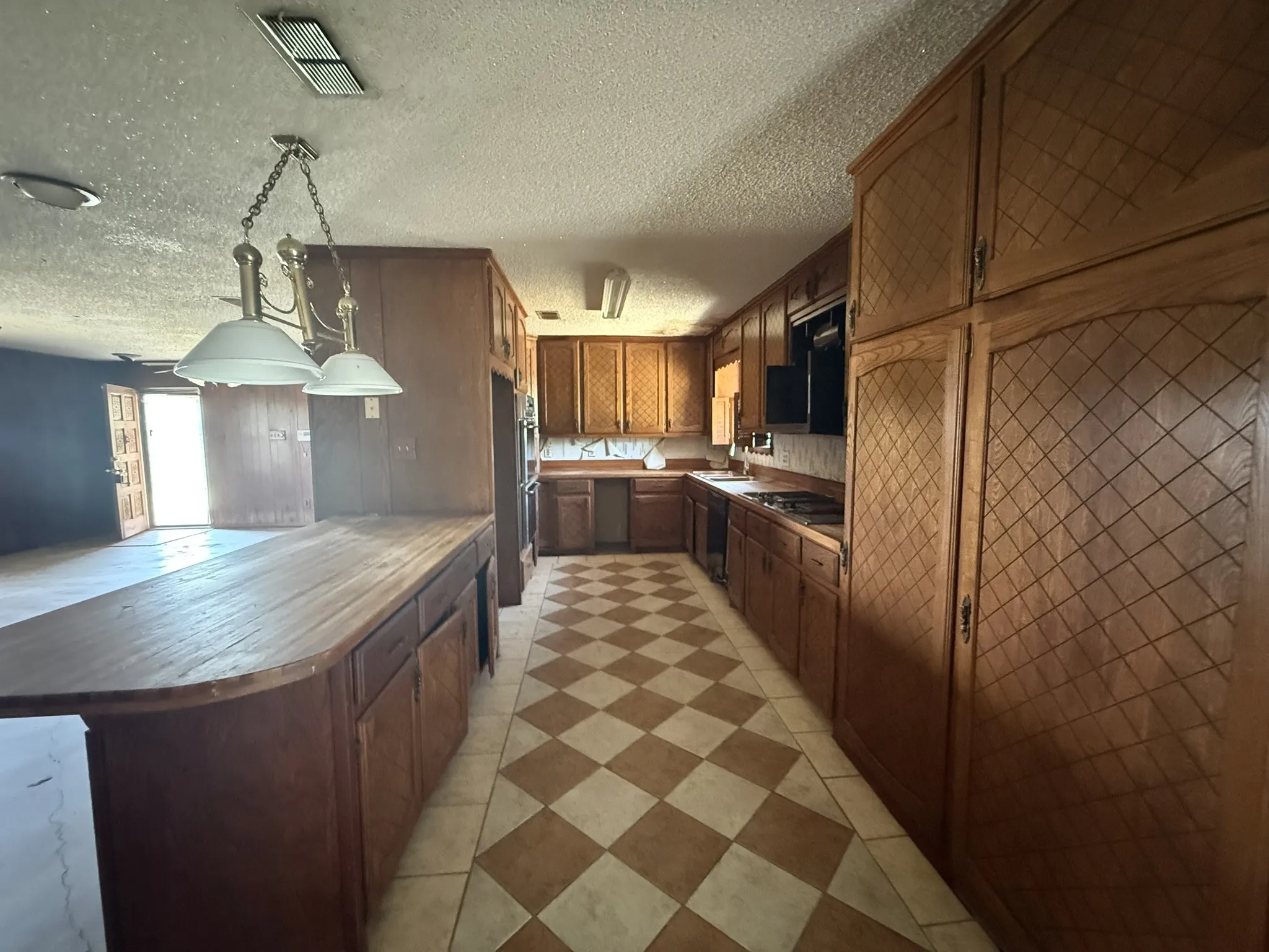 Single Family Residence For Sale in Eastland County , 319 County Road 164, Eastland, Texas 76448, 3 Bedroom, 2 Bathroom, 2 Garage spaces, 2,040 Sqft, built in 1984, mls#21275736, Real Estate Agent in Eastland, Homes For Sale in Eastland county, Homes For Sale in Eastland, Realtor in Eastland Texas, Real Estate Brokerage Independent Realty Texas, Luminita Cordes Realtor