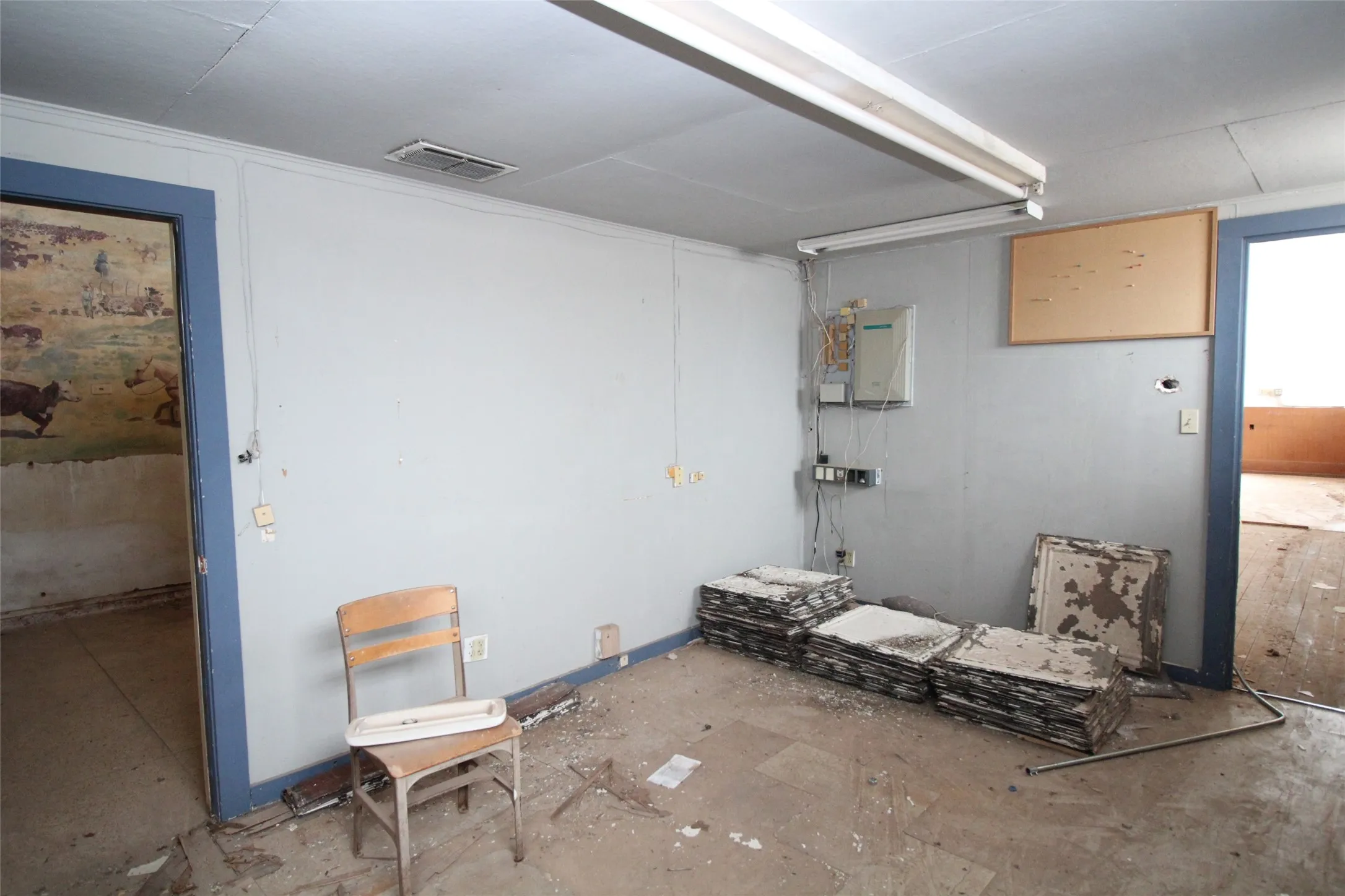 Office For Sale in Knox County , 202 N Central Avenue, Knox City, Texas 79529, 0, 0, Garage spaces, 0 Sqft, built in 1940, mls#21386794, Real Estate Agent in Knox City, Homes For Sale in Knox county, Homes For Sale in Knox City, Realtor in Knox City Texas, Real Estate Brokerage Independent Realty Texas, Luminita Cordes Realtor