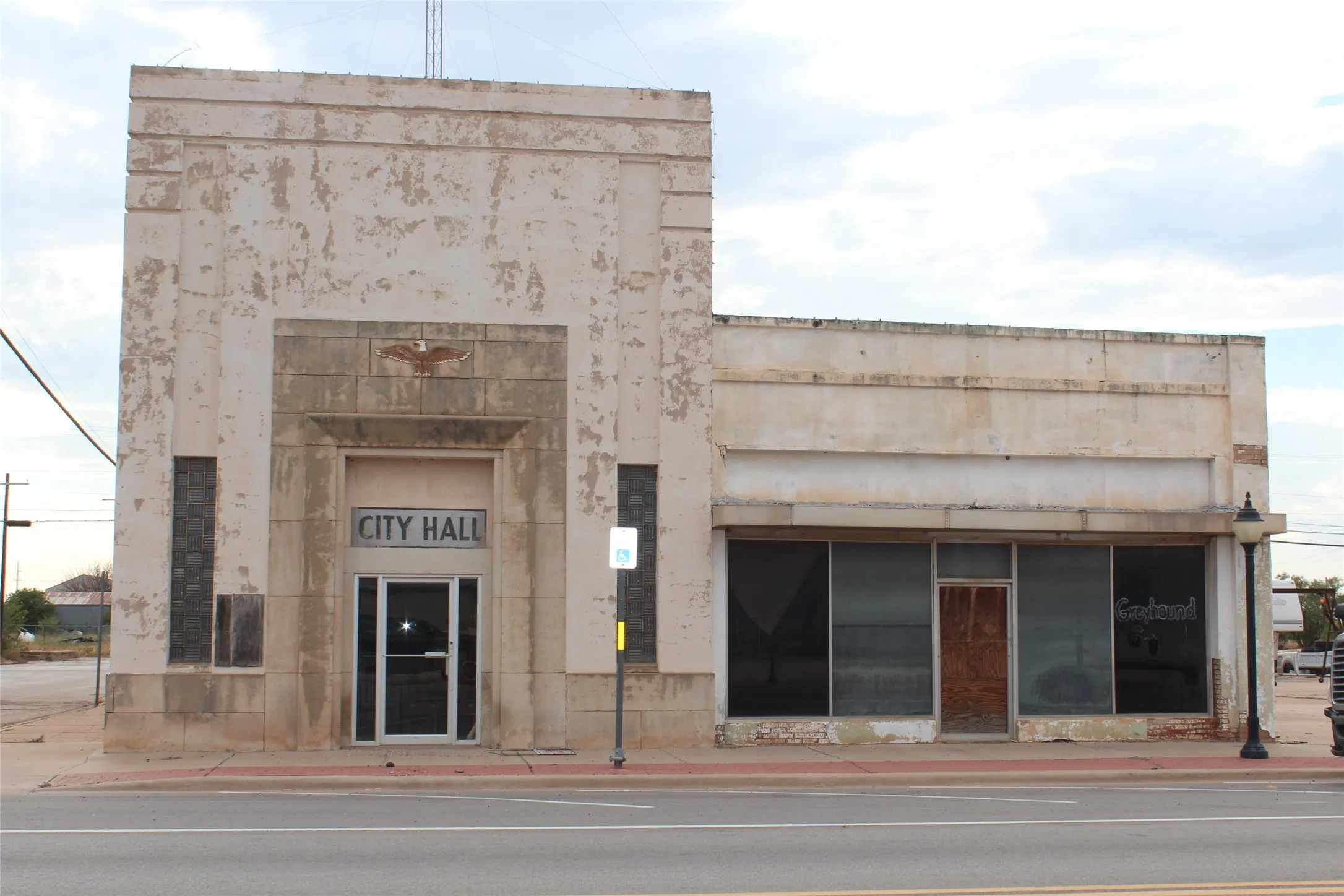 Office For Sale in Knox County , 202 N Central Avenue, Knox City, Texas 79529, 0, 0, Garage spaces, 0 Sqft, built in 1940, mls#21386794, Real Estate Agent in Knox City, Homes For Sale in Knox county, Homes For Sale in Knox City, Realtor in Knox City Texas, Real Estate Brokerage Independent Realty Texas, Luminita Cordes Realtor