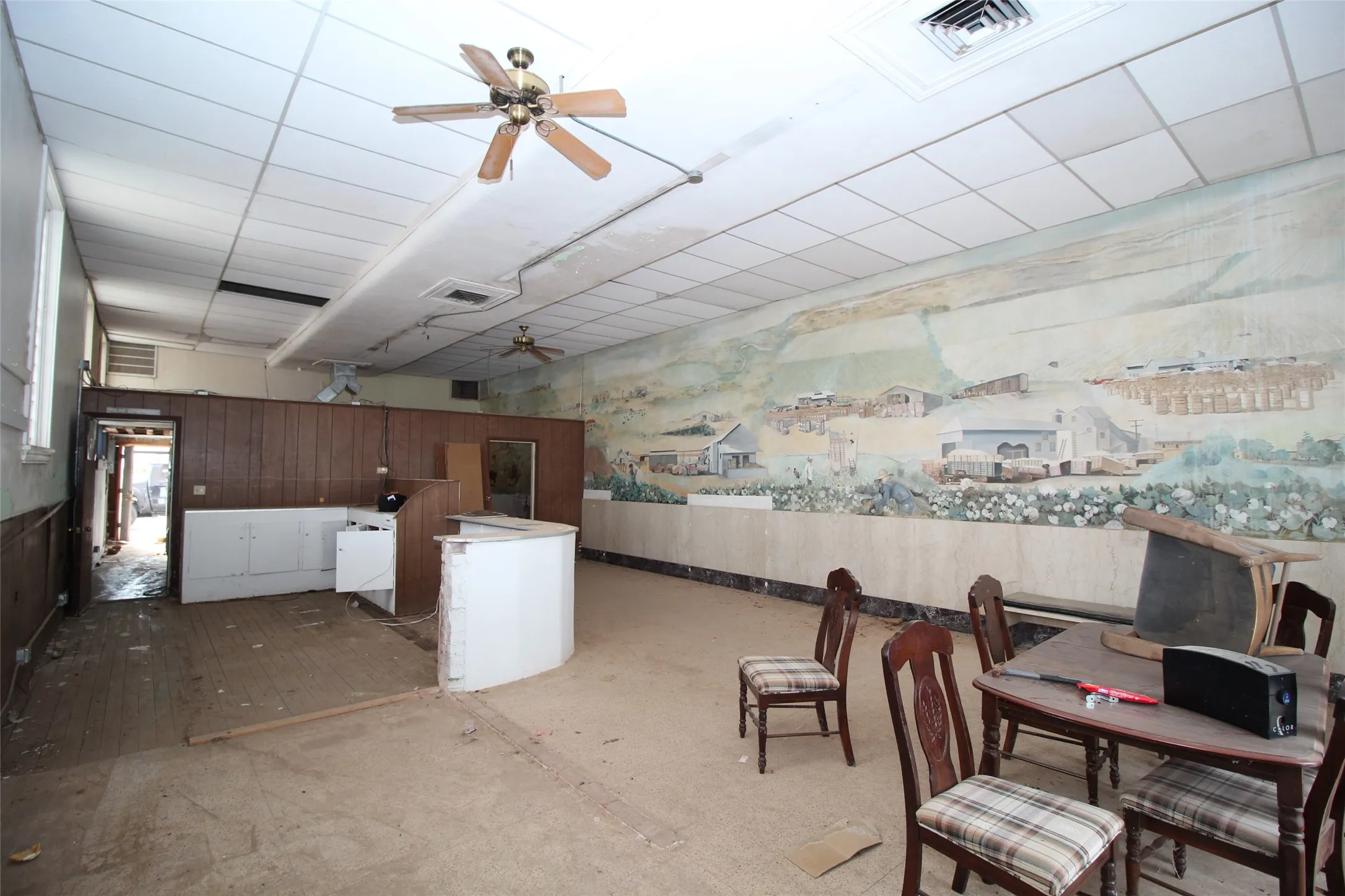 Office For Sale in Knox County , 202 N Central Avenue, Knox City, Texas 79529, 0, 0, Garage spaces, 0 Sqft, built in 1940, mls#21386794, Real Estate Agent in Knox City, Homes For Sale in Knox county, Homes For Sale in Knox City, Realtor in Knox City Texas, Real Estate Brokerage Independent Realty Texas, Luminita Cordes Realtor