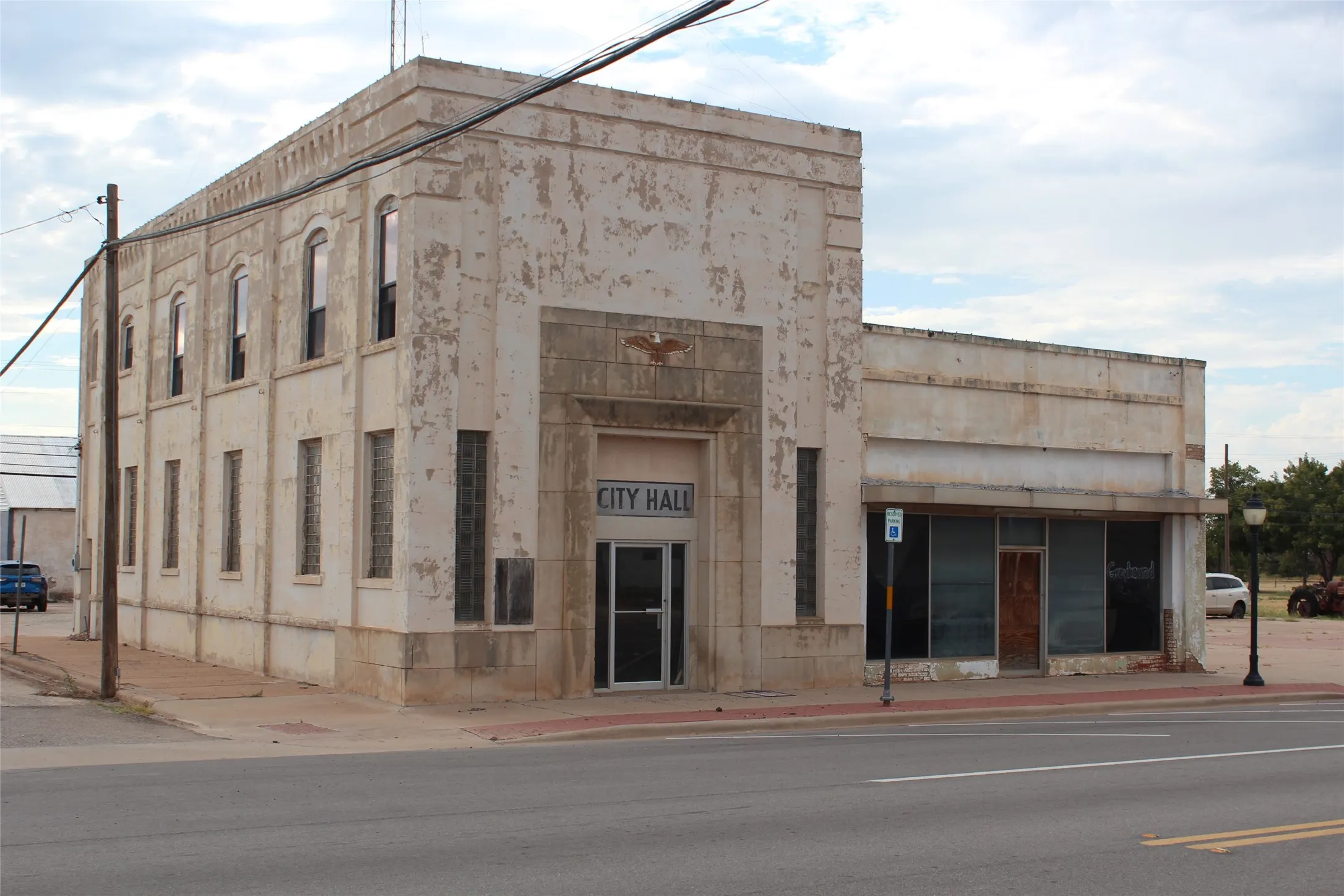 Office For Sale in Knox County , 202 N Central Avenue, Knox City, Texas 79529, 0, 0, Garage spaces, 0 Sqft, built in 1940, mls#21386794, Real Estate Agent in Knox City, Homes For Sale in Knox county, Homes For Sale in Knox City, Realtor in Knox City Texas, Real Estate Brokerage Independent Realty Texas, Luminita Cordes Realtor