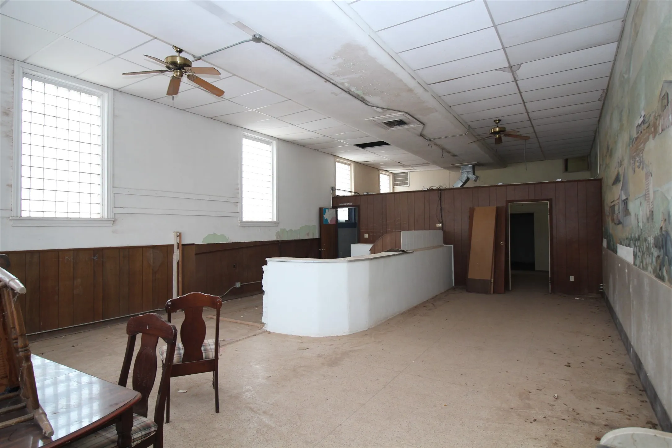 Office For Sale in Knox County , 202 N Central Avenue, Knox City, Texas 79529, 0, 0, Garage spaces, 0 Sqft, built in 1940, mls#21386794, Real Estate Agent in Knox City, Homes For Sale in Knox county, Homes For Sale in Knox City, Realtor in Knox City Texas, Real Estate Brokerage Independent Realty Texas, Luminita Cordes Realtor
