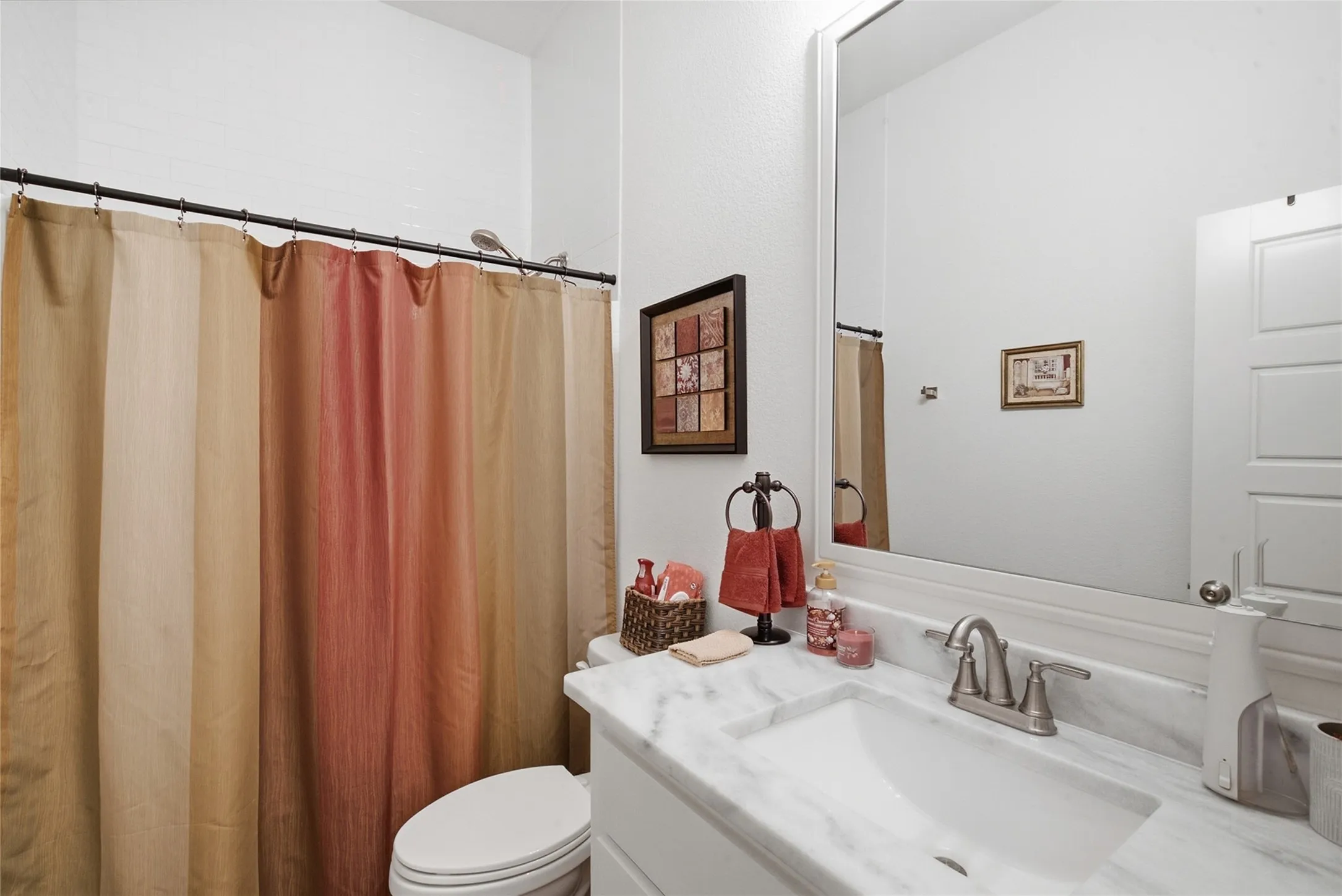 Single Family Residence For Sale in Parker County , 211 Clover Circle, Weatherford, Texas 76086, 3 Bedroom, 2 Bathroom, 2 Garage spaces, 1,332 Sqft, built in 2021, mls#21384045, Real Estate Agent in Weatherford, Homes For Sale in Parker county, Homes For Sale in Weatherford, Realtor in Weatherford Texas, Real Estate Brokerage Independent Realty Texas, Luminita Cordes Realtor