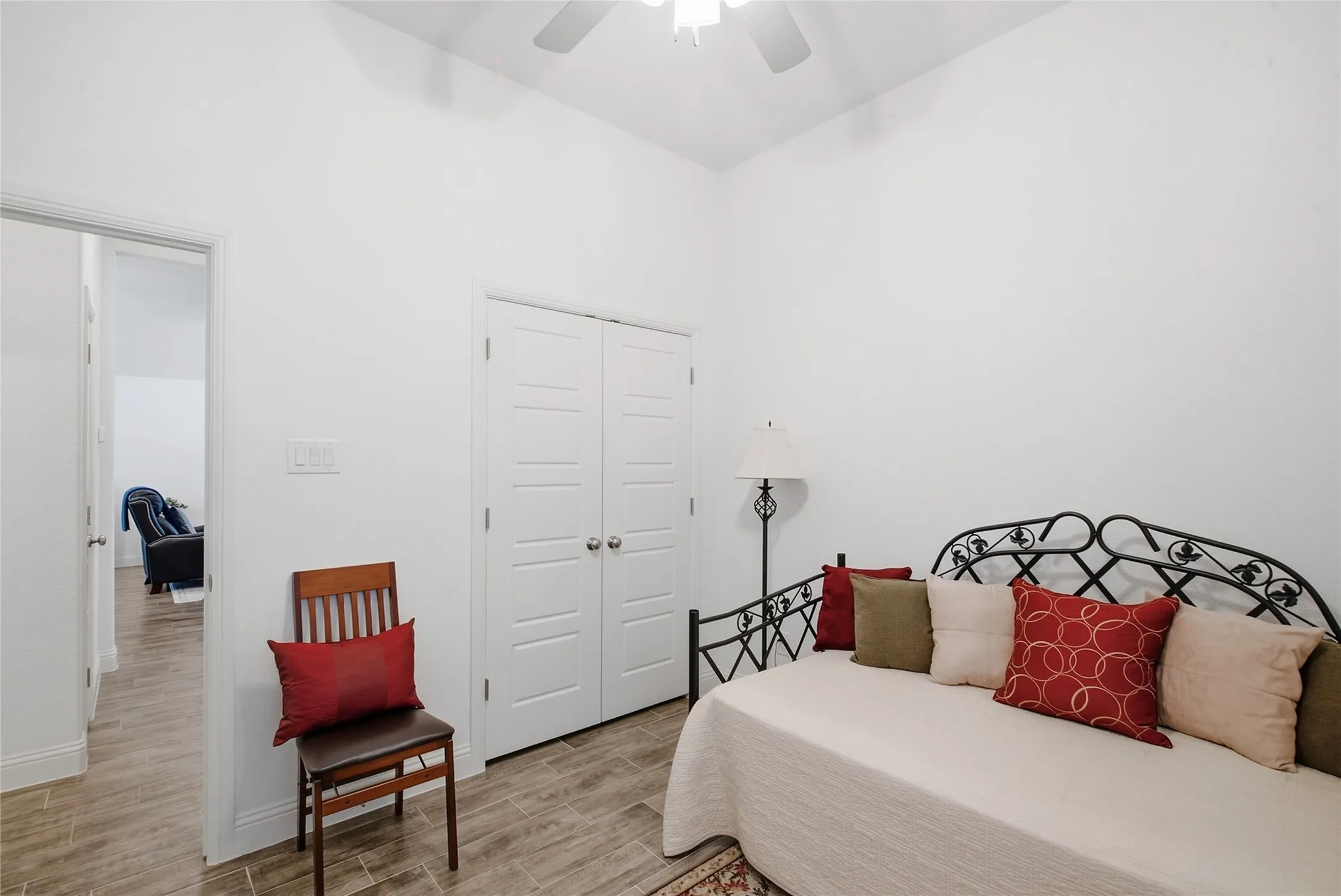Single Family Residence For Sale in Parker County , 211 Clover Circle, Weatherford, Texas 76086, 3 Bedroom, 2 Bathroom, 2 Garage spaces, 1,332 Sqft, built in 2021, mls#21384045, Real Estate Agent in Weatherford, Homes For Sale in Parker county, Homes For Sale in Weatherford, Realtor in Weatherford Texas, Real Estate Brokerage Independent Realty Texas, Luminita Cordes Realtor