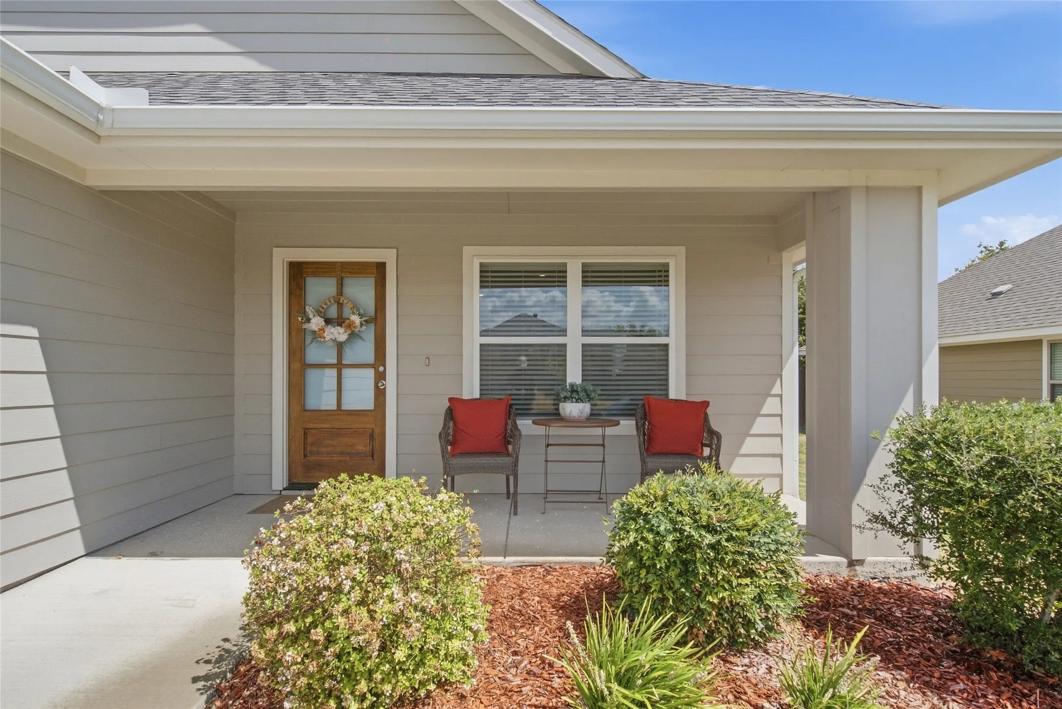 Single Family Residence For Sale in Parker County , 211 Clover Circle, Weatherford, Texas 76086, 3 Bedroom, 2 Bathroom, 2 Garage spaces, 1,332 Sqft, built in 2021, mls#21384045, Real Estate Agent in Weatherford, Homes For Sale in Parker county, Homes For Sale in Weatherford, Realtor in Weatherford Texas, Real Estate Brokerage Independent Realty Texas, Luminita Cordes Realtor
