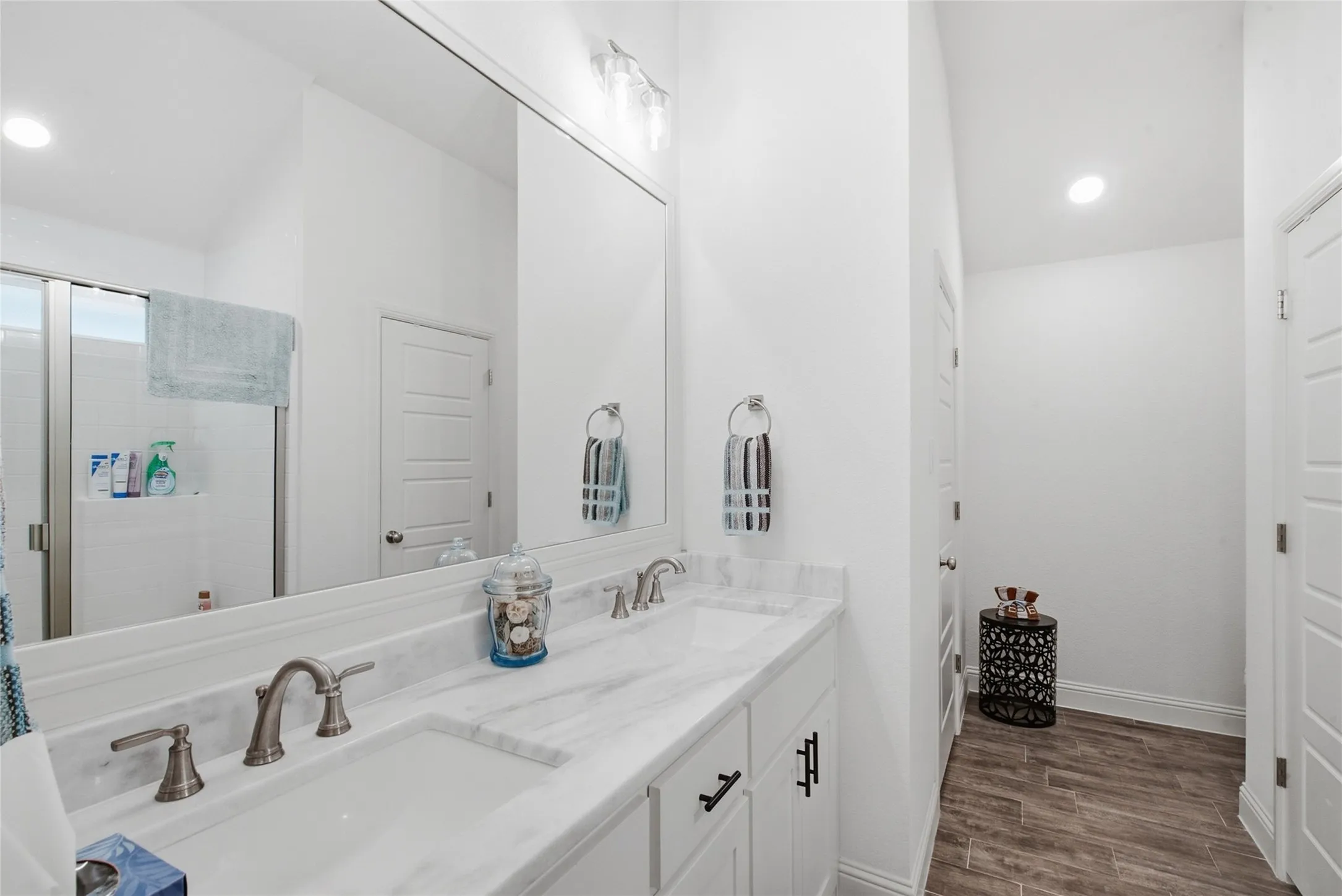 Single Family Residence For Sale in Parker County , 211 Clover Circle, Weatherford, Texas 76086, 3 Bedroom, 2 Bathroom, 2 Garage spaces, 1,332 Sqft, built in 2021, mls#21384045, Real Estate Agent in Weatherford, Homes For Sale in Parker county, Homes For Sale in Weatherford, Realtor in Weatherford Texas, Real Estate Brokerage Independent Realty Texas, Luminita Cordes Realtor