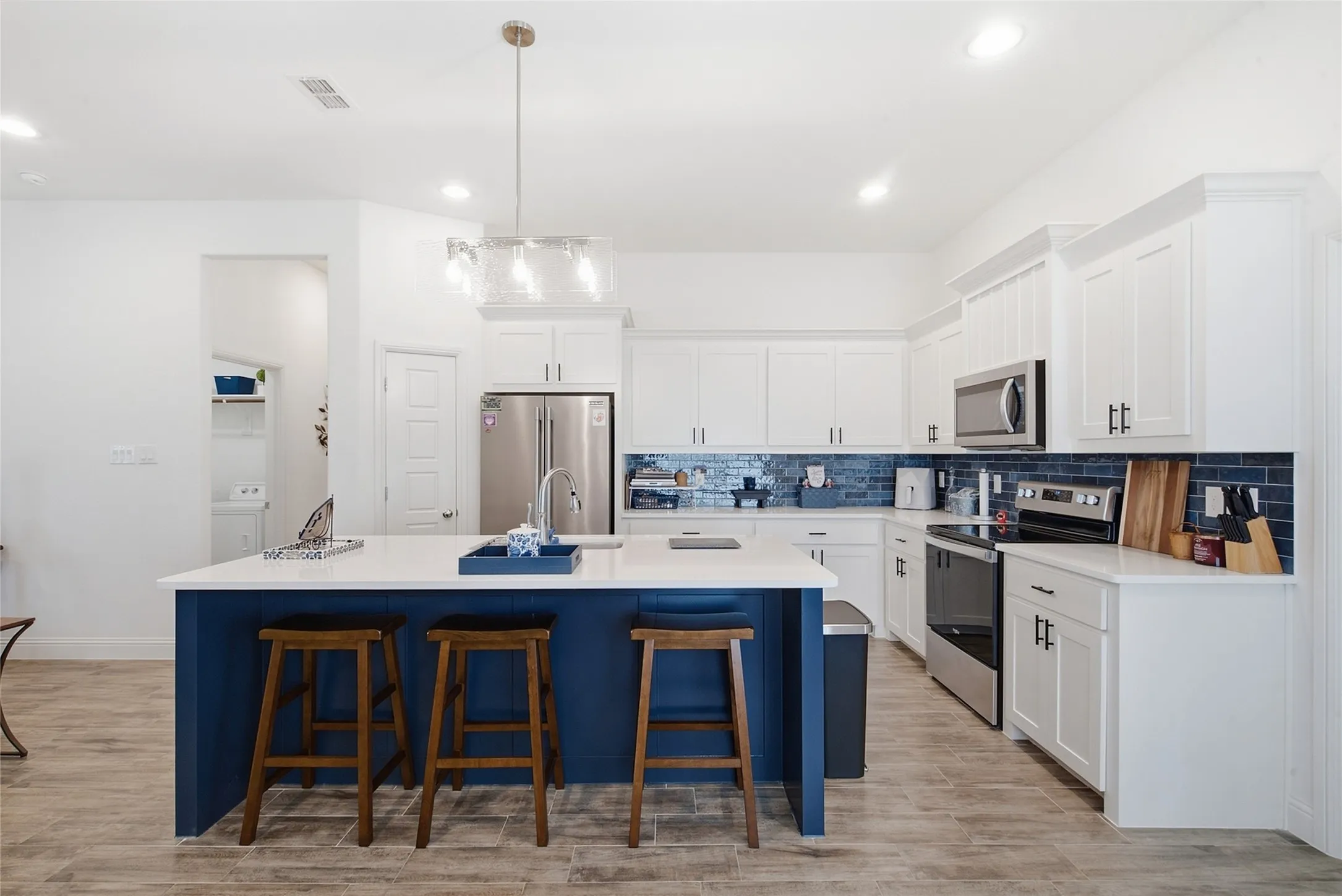 Single Family Residence For Sale in Parker County , 211 Clover Circle, Weatherford, Texas 76086, 3 Bedroom, 2 Bathroom, 2 Garage spaces, 1,332 Sqft, built in 2021, mls#21384045, Real Estate Agent in Weatherford, Homes For Sale in Parker county, Homes For Sale in Weatherford, Realtor in Weatherford Texas, Real Estate Brokerage Independent Realty Texas, Luminita Cordes Realtor