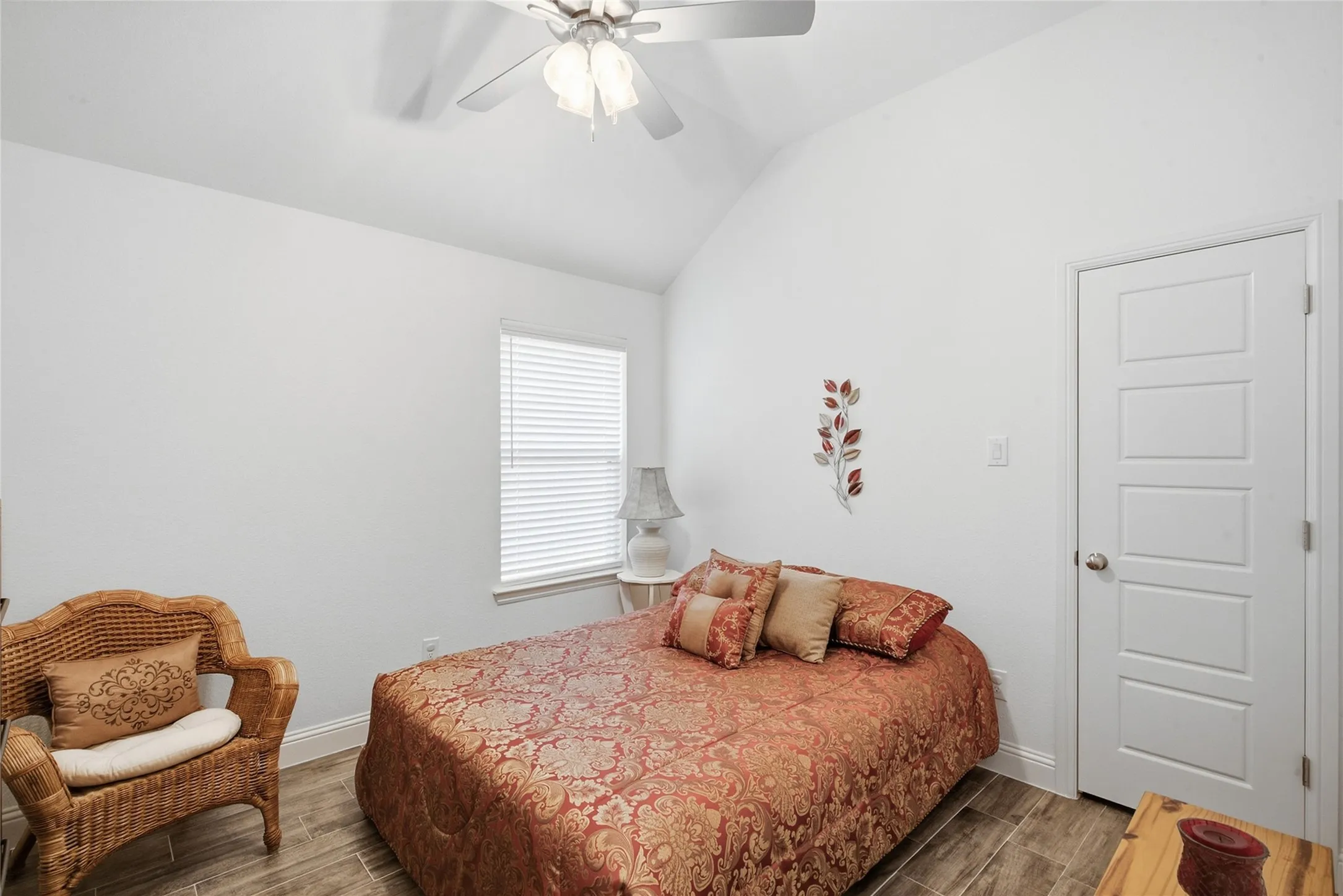 Single Family Residence For Sale in Parker County , 211 Clover Circle, Weatherford, Texas 76086, 3 Bedroom, 2 Bathroom, 2 Garage spaces, 1,332 Sqft, built in 2021, mls#21384045, Real Estate Agent in Weatherford, Homes For Sale in Parker county, Homes For Sale in Weatherford, Realtor in Weatherford Texas, Real Estate Brokerage Independent Realty Texas, Luminita Cordes Realtor