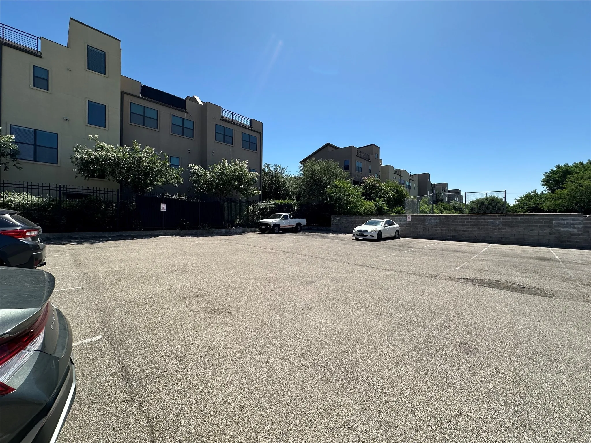 Apartment For Rent in Dallas County , 4526 Munger Avenue 201, Dallas, Texas 75204, 1 Bedroom, 1 Bathroom, Garage spaces, 543 Sqft, built in 1958, mls#21386789, Real Estate Agent in Dallas, Homes For Rent in Dallas county, Homes For Rent in Dallas, Realtor in Dallas Texas, Real Estate Brokerage Independent Realty Texas, Luminita Cordes Realtor