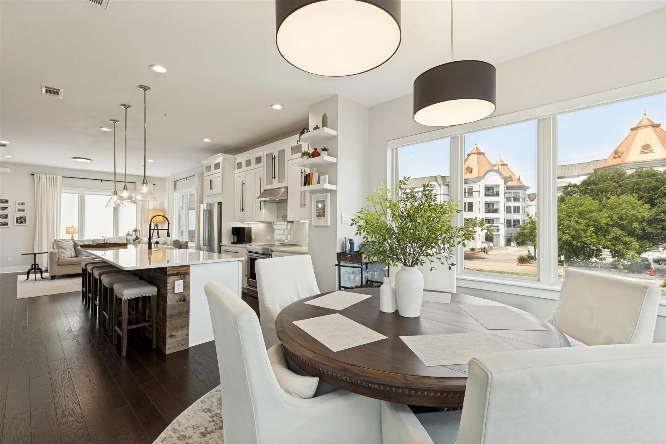 Townhouse For Sale in Dallas County , 4060 Spring Valley Road 101, Farmers Branch, Texas 75244, 3 Bedroom, 5 Bathroom, 2 Garage spaces, 2,347 Sqft, built in 2016, mls#21386587, Real Estate Agent in Farmers Branch, Homes For Sale in Dallas county, Homes For Sale in Farmers Branch, Realtor in Farmers Branch Texas, Real Estate Brokerage Independent Realty Texas, Luminita Cordes Realtor