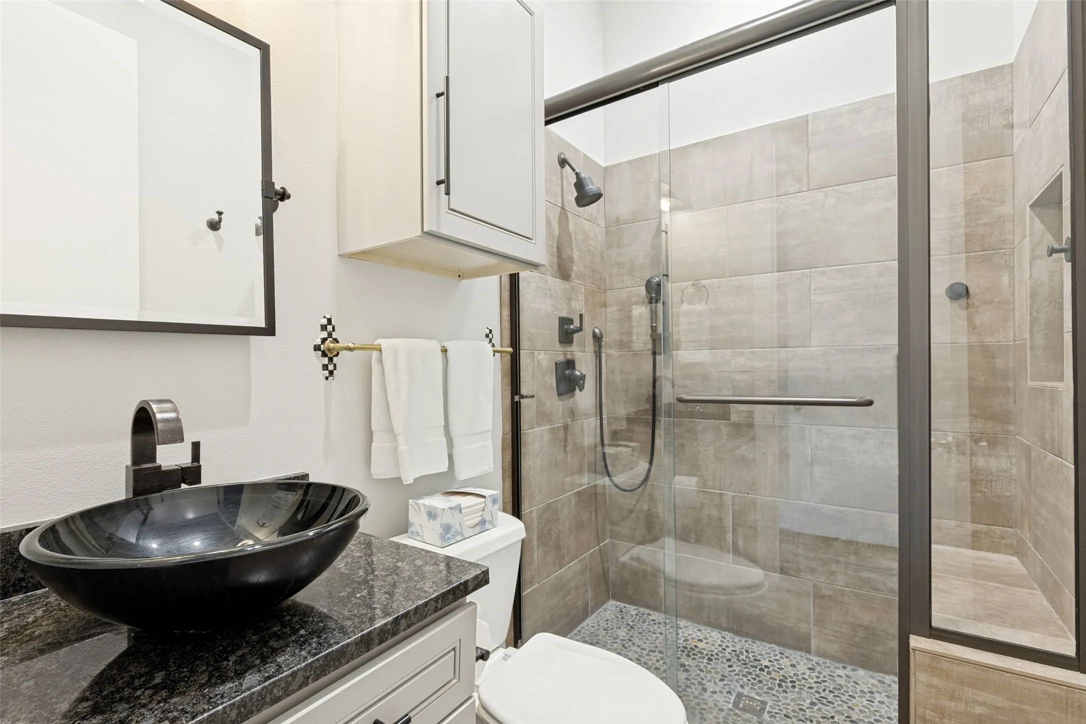 Townhouse For Sale in Dallas County , 4060 Spring Valley Road 101, Farmers Branch, Texas 75244, 3 Bedroom, 5 Bathroom, 2 Garage spaces, 2,347 Sqft, built in 2016, mls#21386587, Real Estate Agent in Farmers Branch, Homes For Sale in Dallas county, Homes For Sale in Farmers Branch, Realtor in Farmers Branch Texas, Real Estate Brokerage Independent Realty Texas, Luminita Cordes Realtor