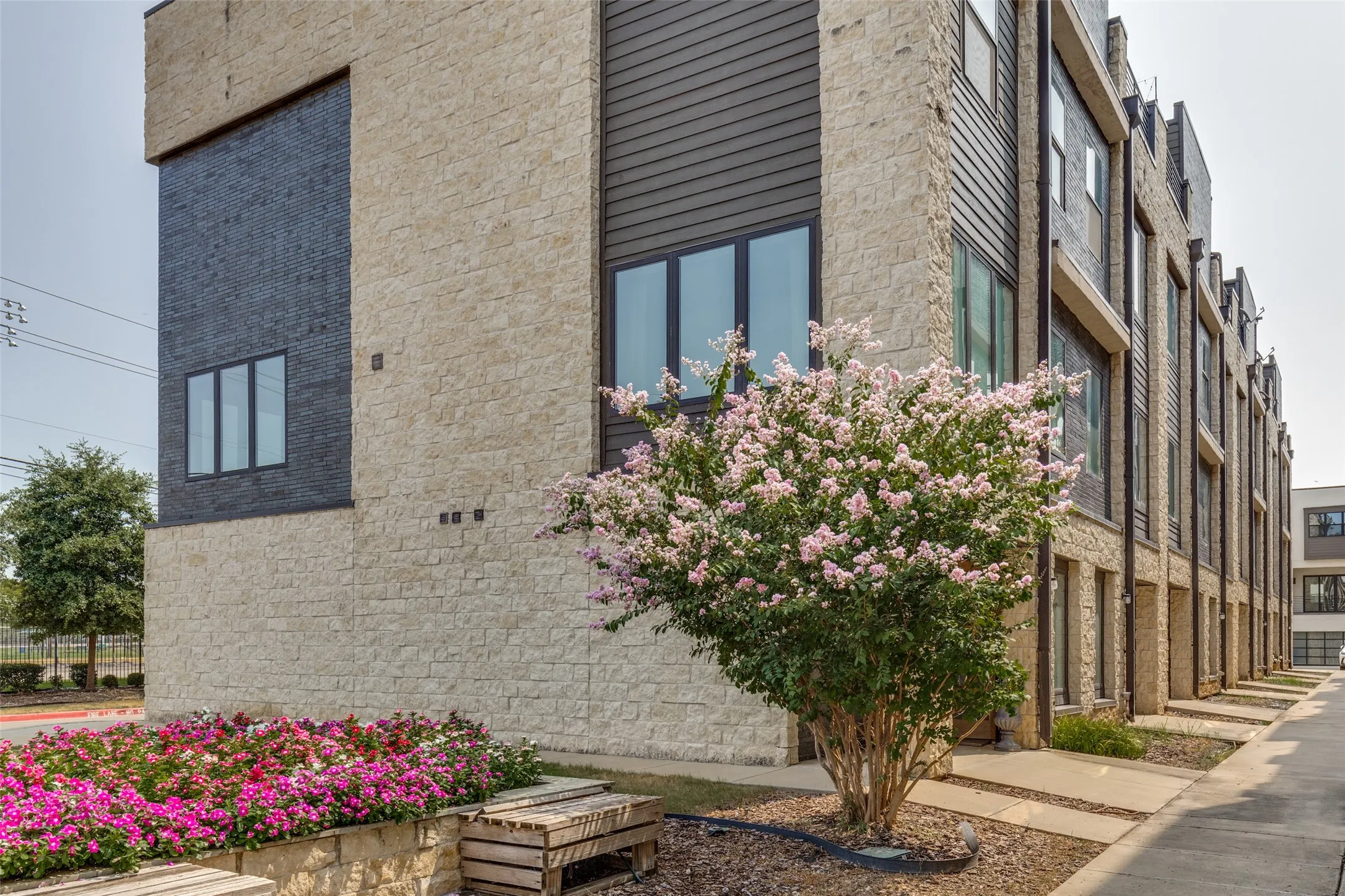 Townhouse For Sale in Dallas County , 4060 Spring Valley Road 101, Farmers Branch, Texas 75244, 3 Bedroom, 5 Bathroom, 2 Garage spaces, 2,347 Sqft, built in 2016, mls#21386587, Real Estate Agent in Farmers Branch, Homes For Sale in Dallas county, Homes For Sale in Farmers Branch, Realtor in Farmers Branch Texas, Real Estate Brokerage Independent Realty Texas, Luminita Cordes Realtor