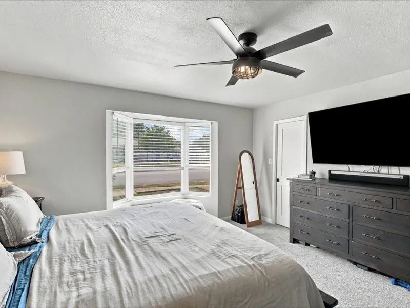 Single Family Residence For Sale in Rockwall County , 108 Joe White Street, Rockwall, Texas 75087, 3 Bedroom, 3 Bathroom, 2 Garage spaces, 1,592 Sqft, built in 1975, mls#21376871, Real Estate Agent in Rockwall, Homes For Sale in Rockwall county, Homes For Sale in Rockwall, Realtor in Rockwall Texas, Real Estate Brokerage Independent Realty Texas, Luminita Cordes Realtor