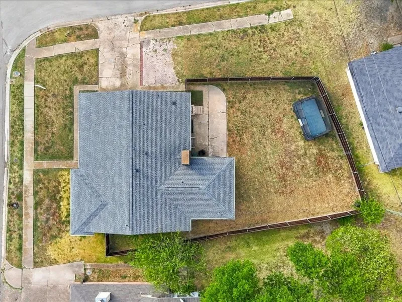 Single Family Residence For Sale in Rockwall County , 108 Joe White Street, Rockwall, Texas 75087, 3 Bedroom, 3 Bathroom, 2 Garage spaces, 1,592 Sqft, built in 1975, mls#21376871, Real Estate Agent in Rockwall, Homes For Sale in Rockwall county, Homes For Sale in Rockwall, Realtor in Rockwall Texas, Real Estate Brokerage Independent Realty Texas, Luminita Cordes Realtor