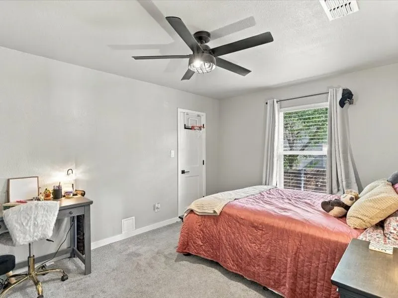 Single Family Residence For Sale in Rockwall County , 108 Joe White Street, Rockwall, Texas 75087, 3 Bedroom, 3 Bathroom, 2 Garage spaces, 1,592 Sqft, built in 1975, mls#21376871, Real Estate Agent in Rockwall, Homes For Sale in Rockwall county, Homes For Sale in Rockwall, Realtor in Rockwall Texas, Real Estate Brokerage Independent Realty Texas, Luminita Cordes Realtor