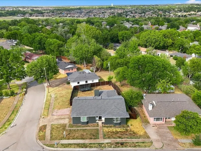 Single Family Residence For Sale in Rockwall County , 108 Joe White Street, Rockwall, Texas 75087, 3 Bedroom, 3 Bathroom, 2 Garage spaces, 1,592 Sqft, built in 1975, mls#21376871, Real Estate Agent in Rockwall, Homes For Sale in Rockwall county, Homes For Sale in Rockwall, Realtor in Rockwall Texas, Real Estate Brokerage Independent Realty Texas, Luminita Cordes Realtor