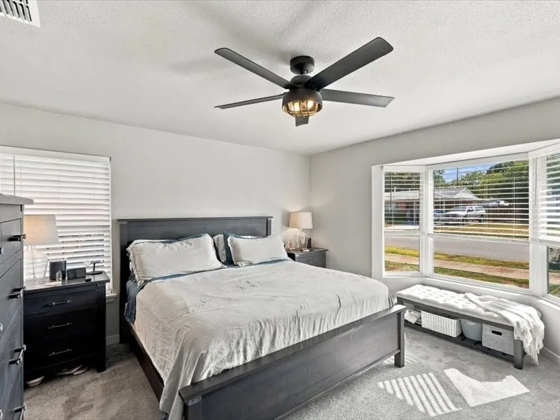 Single Family Residence For Sale in Rockwall County , 108 Joe White Street, Rockwall, Texas 75087, 3 Bedroom, 3 Bathroom, 2 Garage spaces, 1,592 Sqft, built in 1975, mls#21376871, Real Estate Agent in Rockwall, Homes For Sale in Rockwall county, Homes For Sale in Rockwall, Realtor in Rockwall Texas, Real Estate Brokerage Independent Realty Texas, Luminita Cordes Realtor