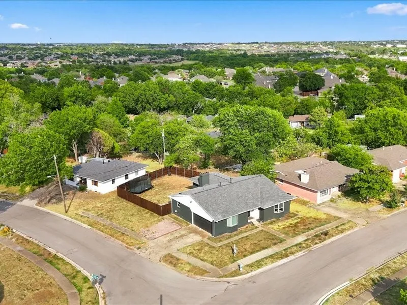 Single Family Residence For Sale in Rockwall County , 108 Joe White Street, Rockwall, Texas 75087, 3 Bedroom, 3 Bathroom, 2 Garage spaces, 1,592 Sqft, built in 1975, mls#21376871, Real Estate Agent in Rockwall, Homes For Sale in Rockwall county, Homes For Sale in Rockwall, Realtor in Rockwall Texas, Real Estate Brokerage Independent Realty Texas, Luminita Cordes Realtor