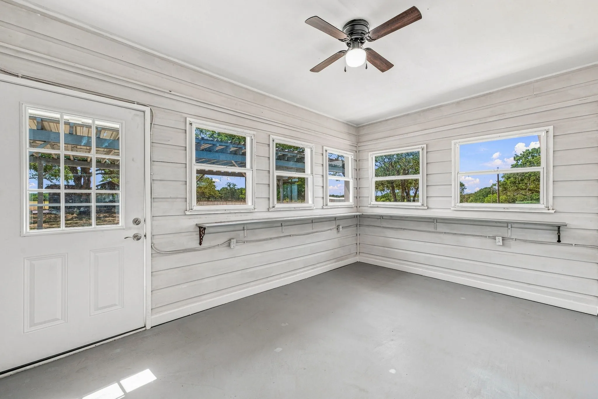 Single Family Residence For Sale in Erath County , 1490 County Road 185, Stephenville, Texas 76401, 4 Bedroom, 3 Bathroom, Garage spaces, 1,930 Sqft, built in 1960, mls#21385939, Real Estate Agent in Stephenville, Homes For Sale in Erath county, Homes For Sale in Stephenville, Realtor in Stephenville Texas, Real Estate Brokerage Independent Realty Texas, Luminita Cordes Realtor