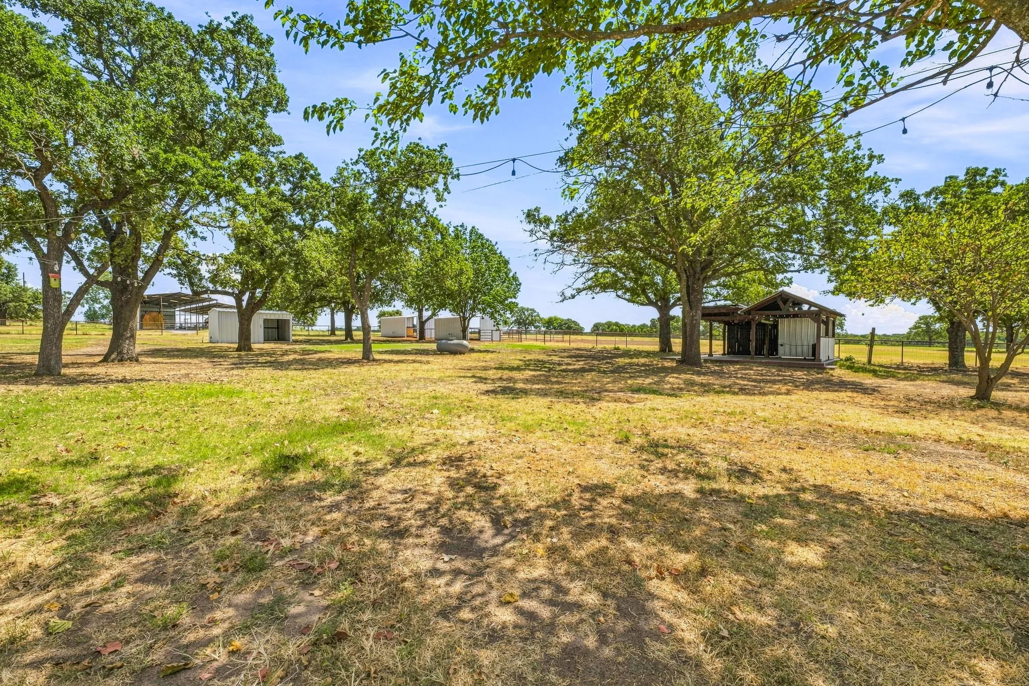 Single Family Residence For Sale in Erath County , 1490 County Road 185, Stephenville, Texas 76401, 4 Bedroom, 3 Bathroom, Garage spaces, 1,930 Sqft, built in 1960, mls#21385939, Real Estate Agent in Stephenville, Homes For Sale in Erath county, Homes For Sale in Stephenville, Realtor in Stephenville Texas, Real Estate Brokerage Independent Realty Texas, Luminita Cordes Realtor