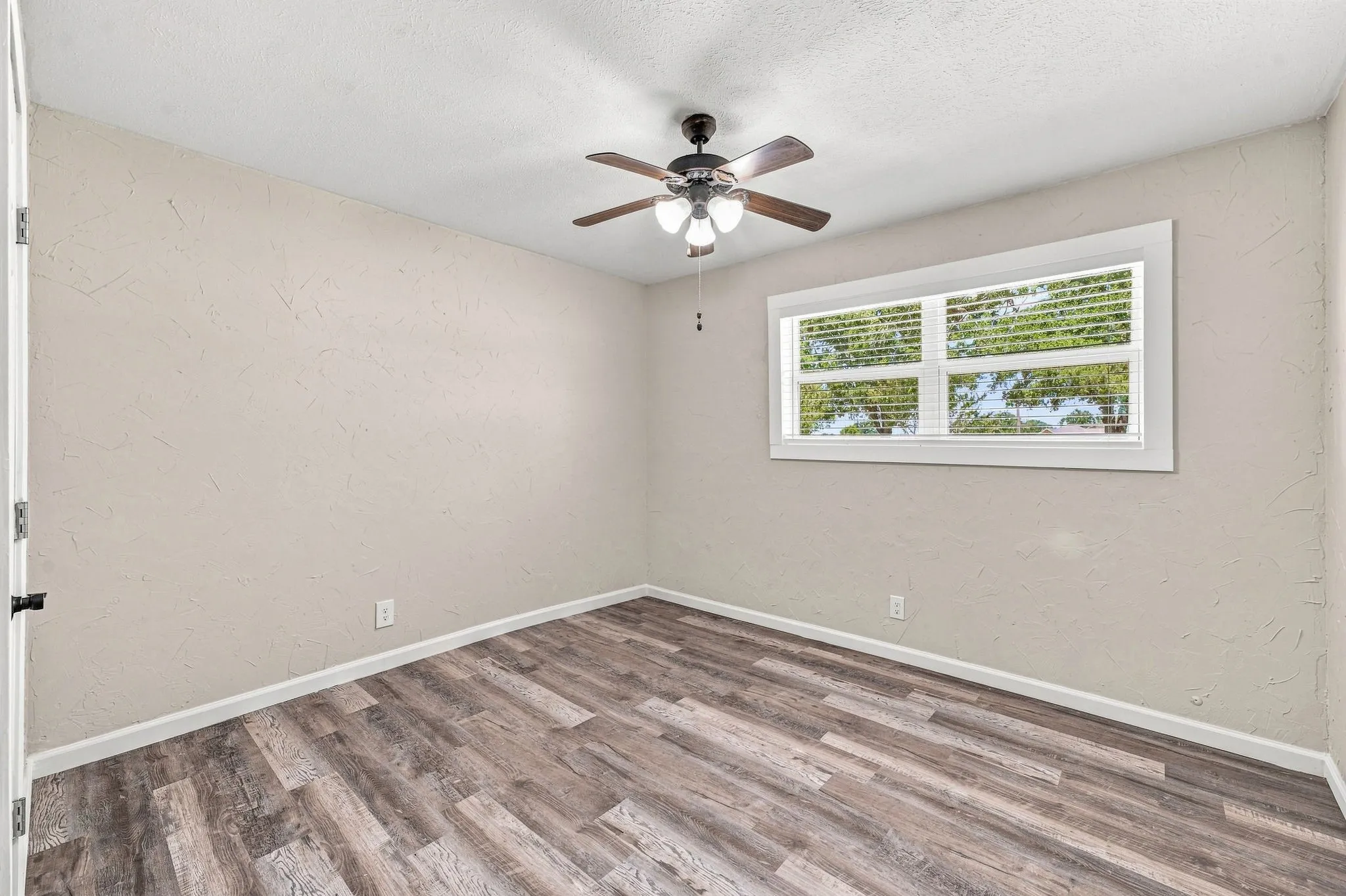 Single Family Residence For Sale in Erath County , 1490 County Road 185, Stephenville, Texas 76401, 4 Bedroom, 3 Bathroom, Garage spaces, 1,930 Sqft, built in 1960, mls#21385939, Real Estate Agent in Stephenville, Homes For Sale in Erath county, Homes For Sale in Stephenville, Realtor in Stephenville Texas, Real Estate Brokerage Independent Realty Texas, Luminita Cordes Realtor