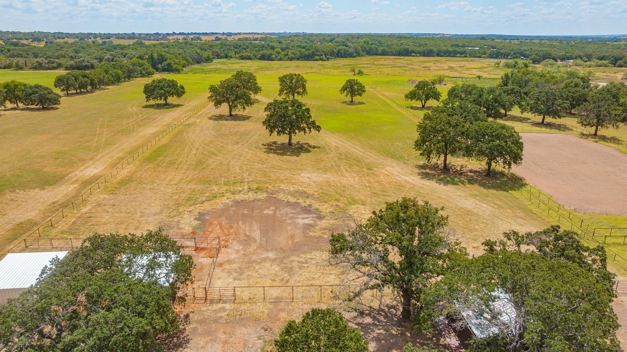 Single Family Residence For Sale in Erath County , 1490 County Road 185, Stephenville, Texas 76401, 4 Bedroom, 3 Bathroom, Garage spaces, 1,930 Sqft, built in 1960, mls#21385939, Real Estate Agent in Stephenville, Homes For Sale in Erath county, Homes For Sale in Stephenville, Realtor in Stephenville Texas, Real Estate Brokerage Independent Realty Texas, Luminita Cordes Realtor