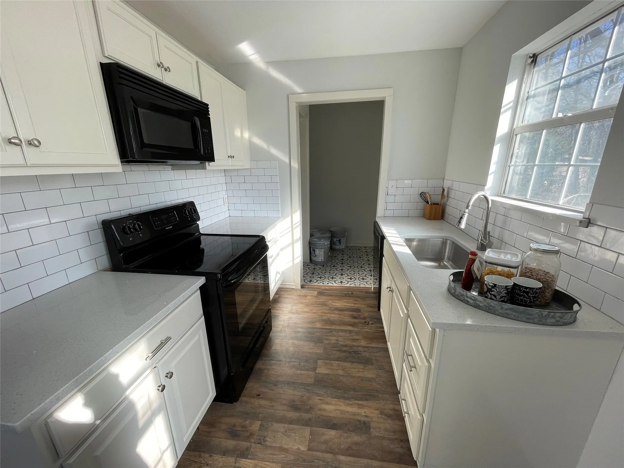 Single Family Residence For Rent in Hunt County , 812 Sundance Drive, Quinlan, Texas 75474, 2 Bedroom, 2 Bathroom, Garage spaces, 864 Sqft, built in 2000, mls#21386799, Real Estate Agent in Quinlan, Homes For Rent in Hunt county, Homes For Rent in Quinlan, Realtor in Quinlan Texas, Real Estate Brokerage Independent Realty Texas, Luminita Cordes Realtor