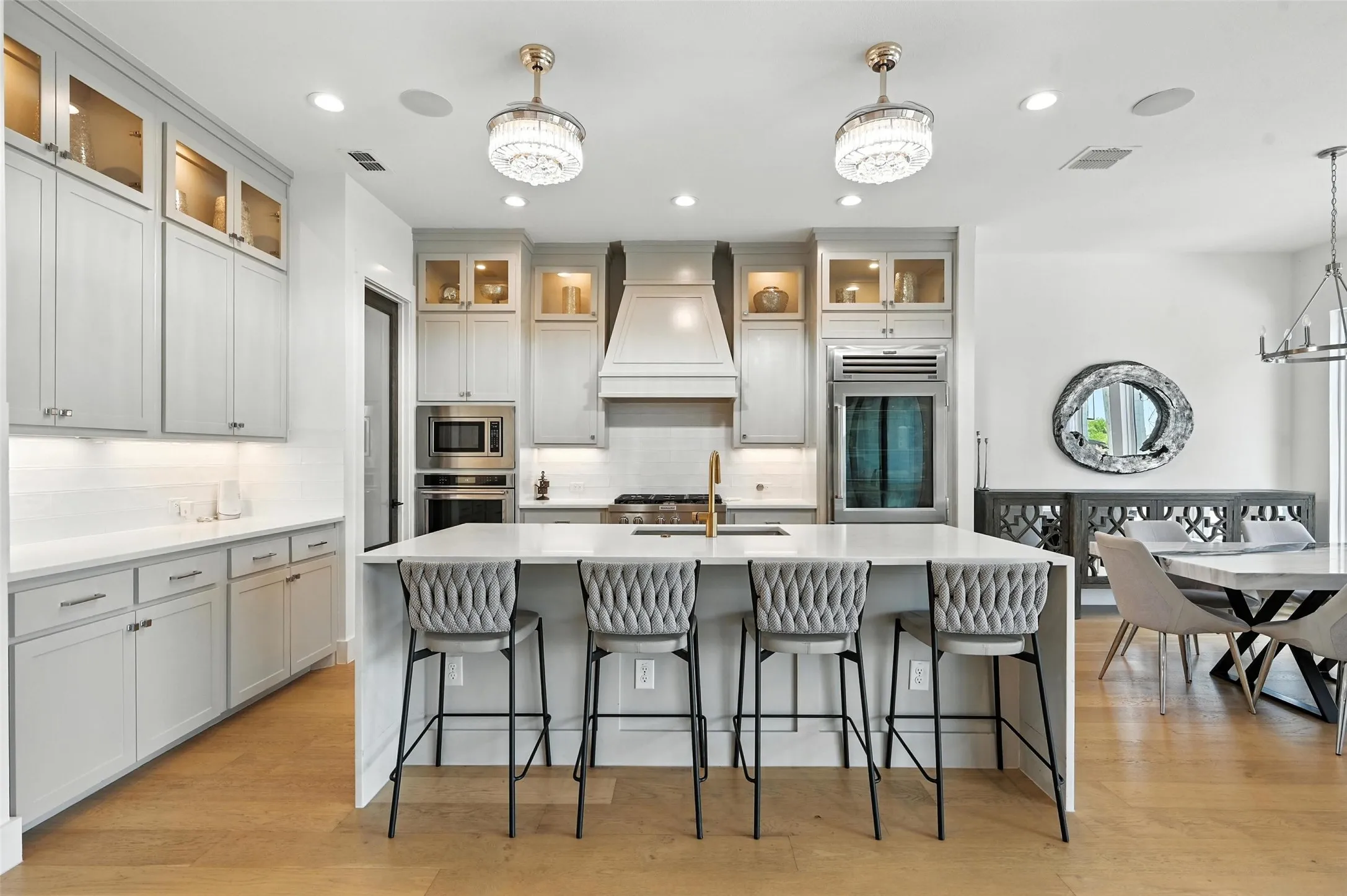 Single Family Residence For Rent in Tarrant County , 5105 Havana Drive, Mansfield, Texas 76063, 4 Bedroom, 4 Bathroom, 3 Garage spaces, 3,718 Sqft, built in 2021, mls#21386818, Real Estate Agent in Mansfield, Homes For Rent in Tarrant county, Homes For Rent in Mansfield, Realtor in Mansfield Texas, Real Estate Brokerage Independent Realty Texas, Luminita Cordes Realtor