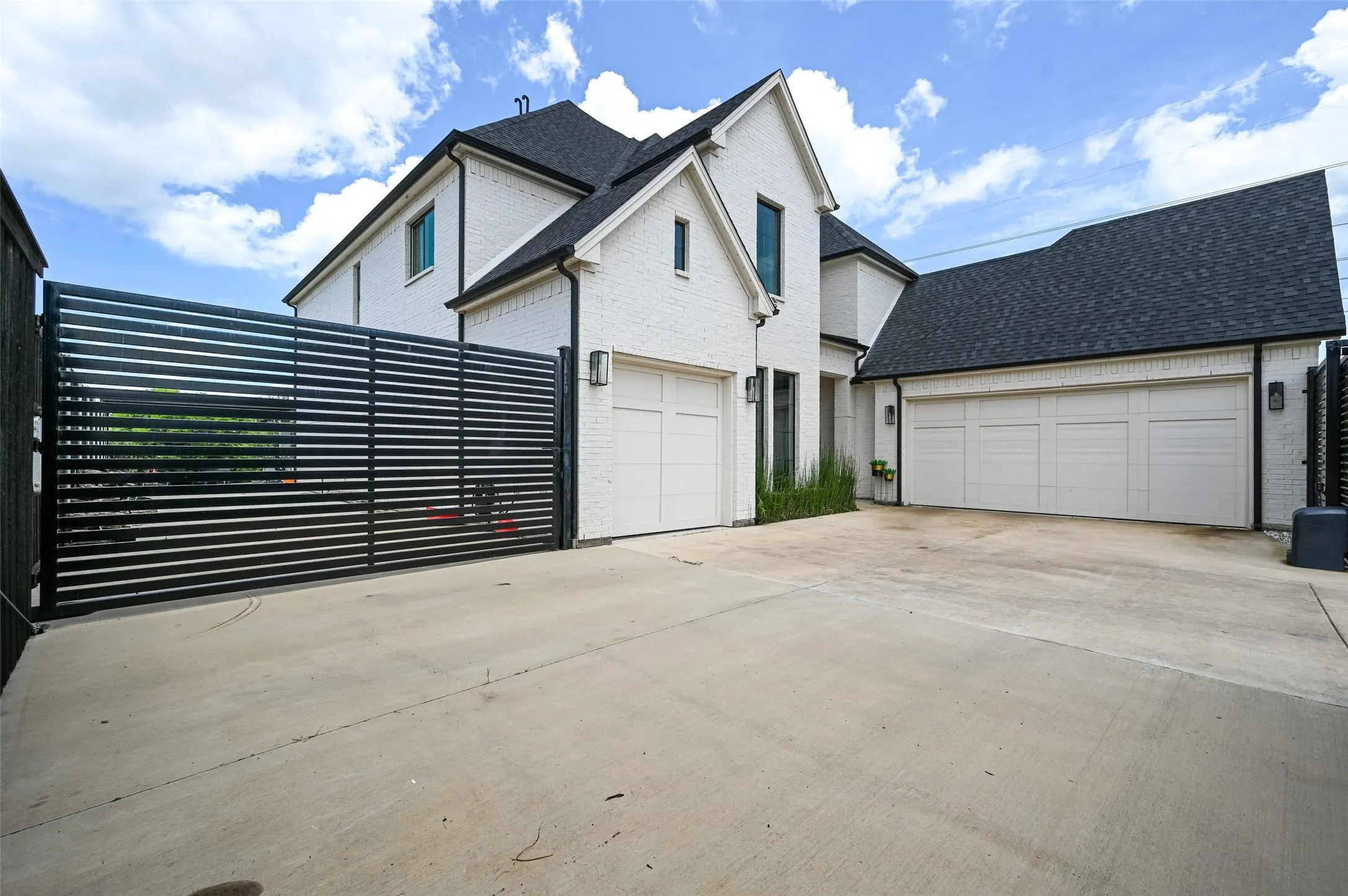 Single Family Residence For Rent in Tarrant County , 5105 Havana Drive, Mansfield, Texas 76063, 4 Bedroom, 4 Bathroom, 3 Garage spaces, 3,718 Sqft, built in 2021, mls#21386818, Real Estate Agent in Mansfield, Homes For Rent in Tarrant county, Homes For Rent in Mansfield, Realtor in Mansfield Texas, Real Estate Brokerage Independent Realty Texas, Luminita Cordes Realtor