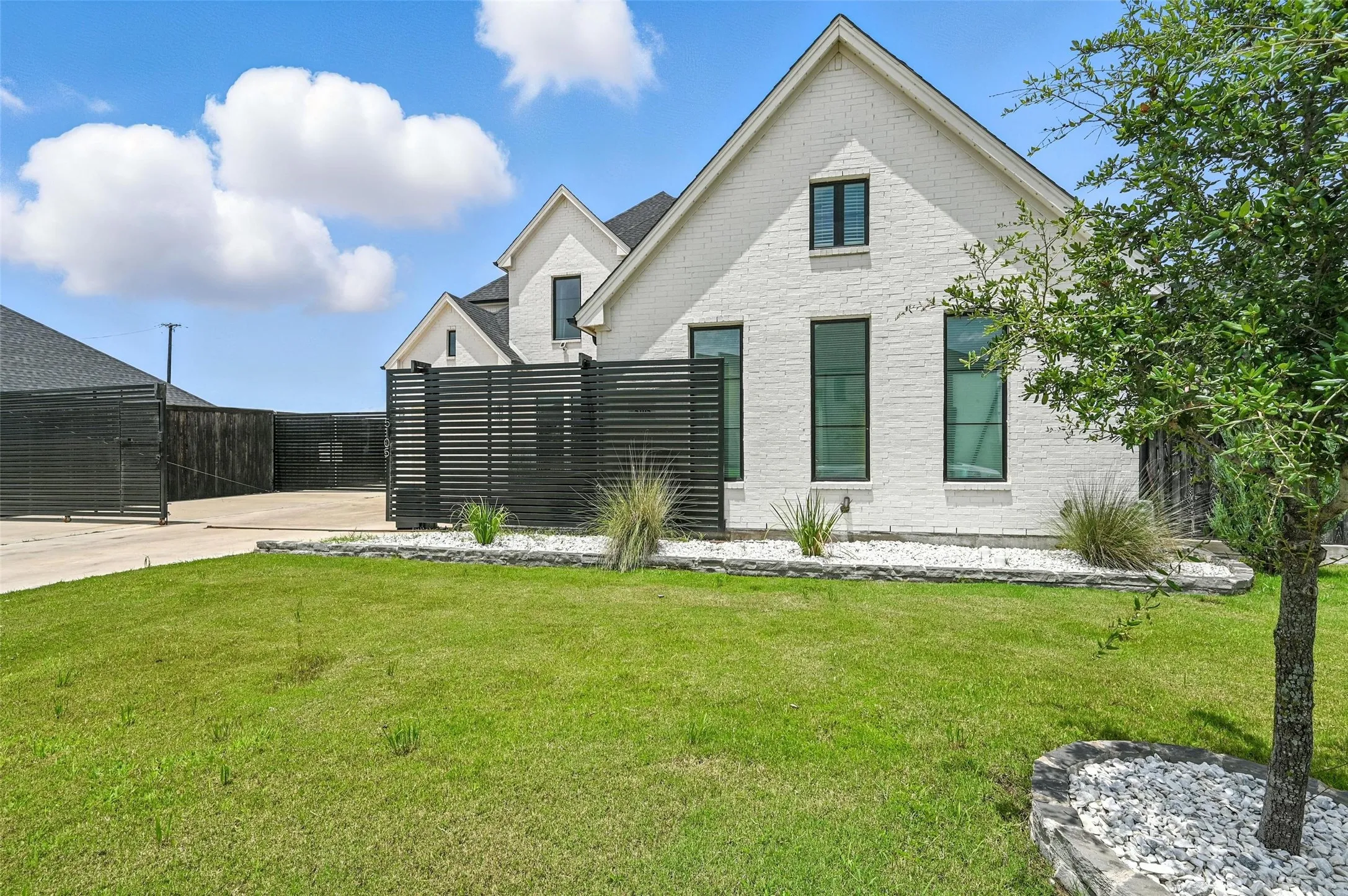 Single Family Residence For Rent in Tarrant County , 5105 Havana Drive, Mansfield, Texas 76063, 4 Bedroom, 4 Bathroom, 3 Garage spaces, 3,718 Sqft, built in 2021, mls#21386818, Real Estate Agent in Mansfield, Homes For Rent in Tarrant county, Homes For Rent in Mansfield, Realtor in Mansfield Texas, Real Estate Brokerage Independent Realty Texas, Luminita Cordes Realtor